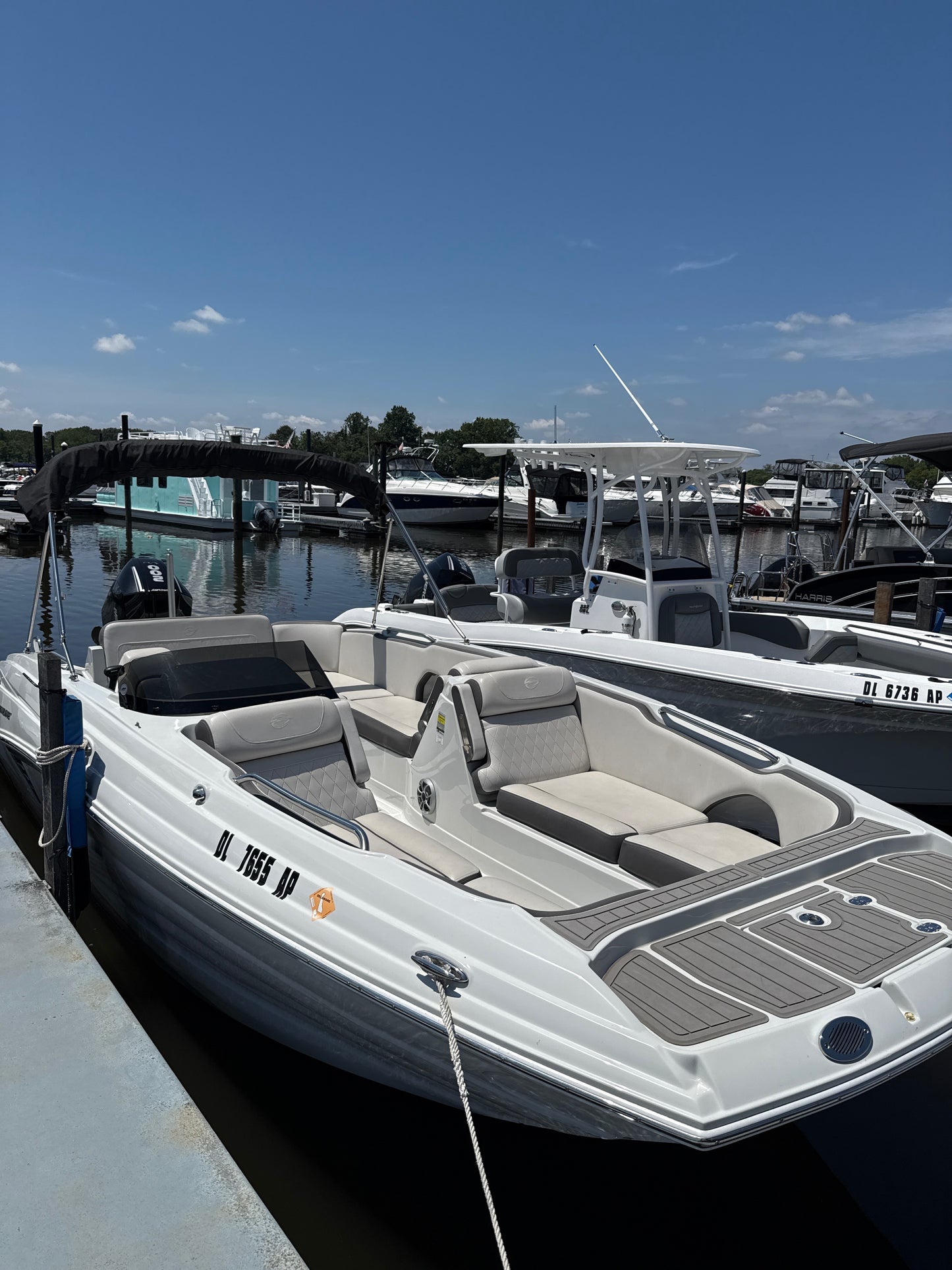 2024 Crownline E230XS