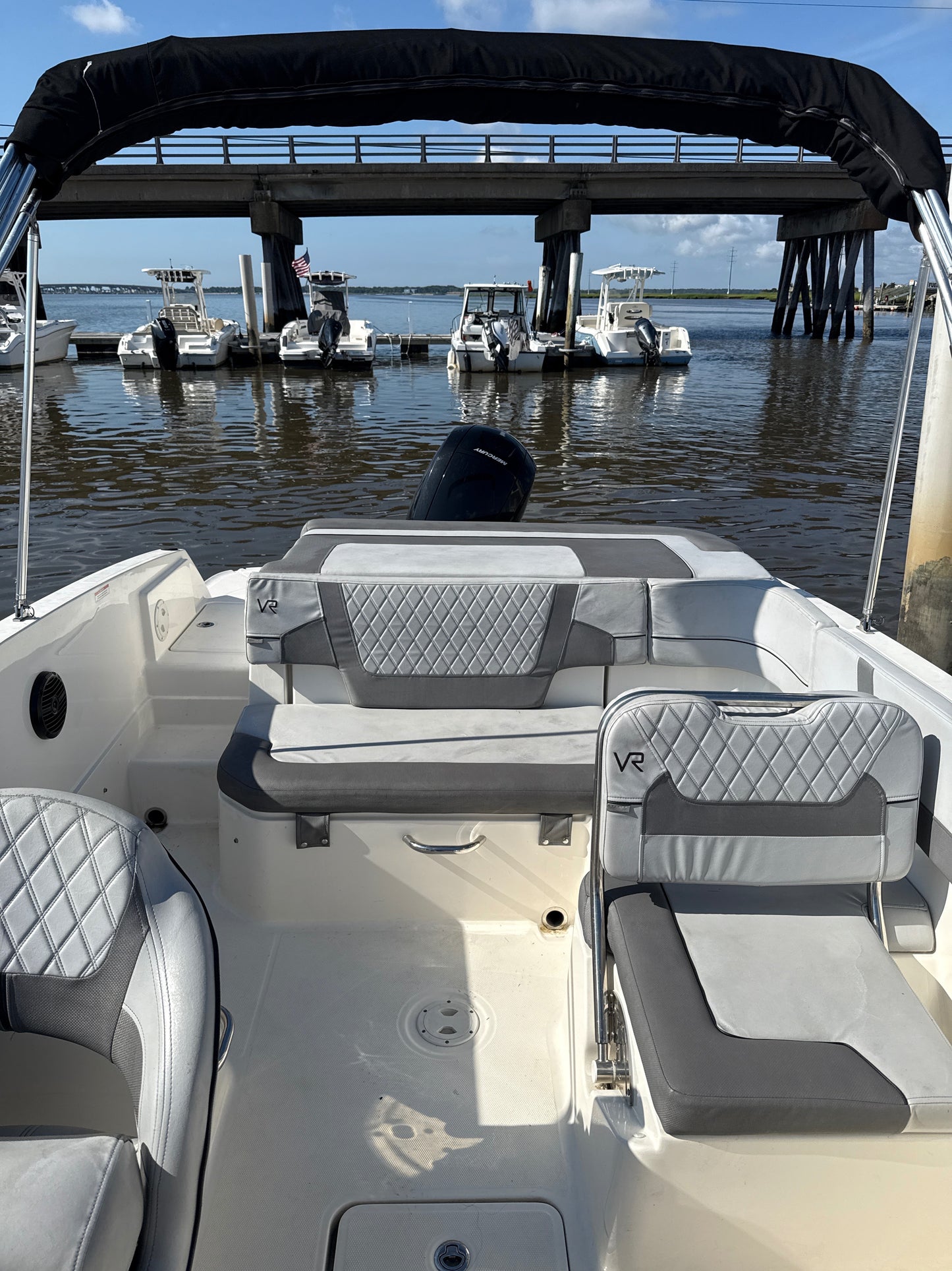 2022 Bayliner VR6 OB Bowrider