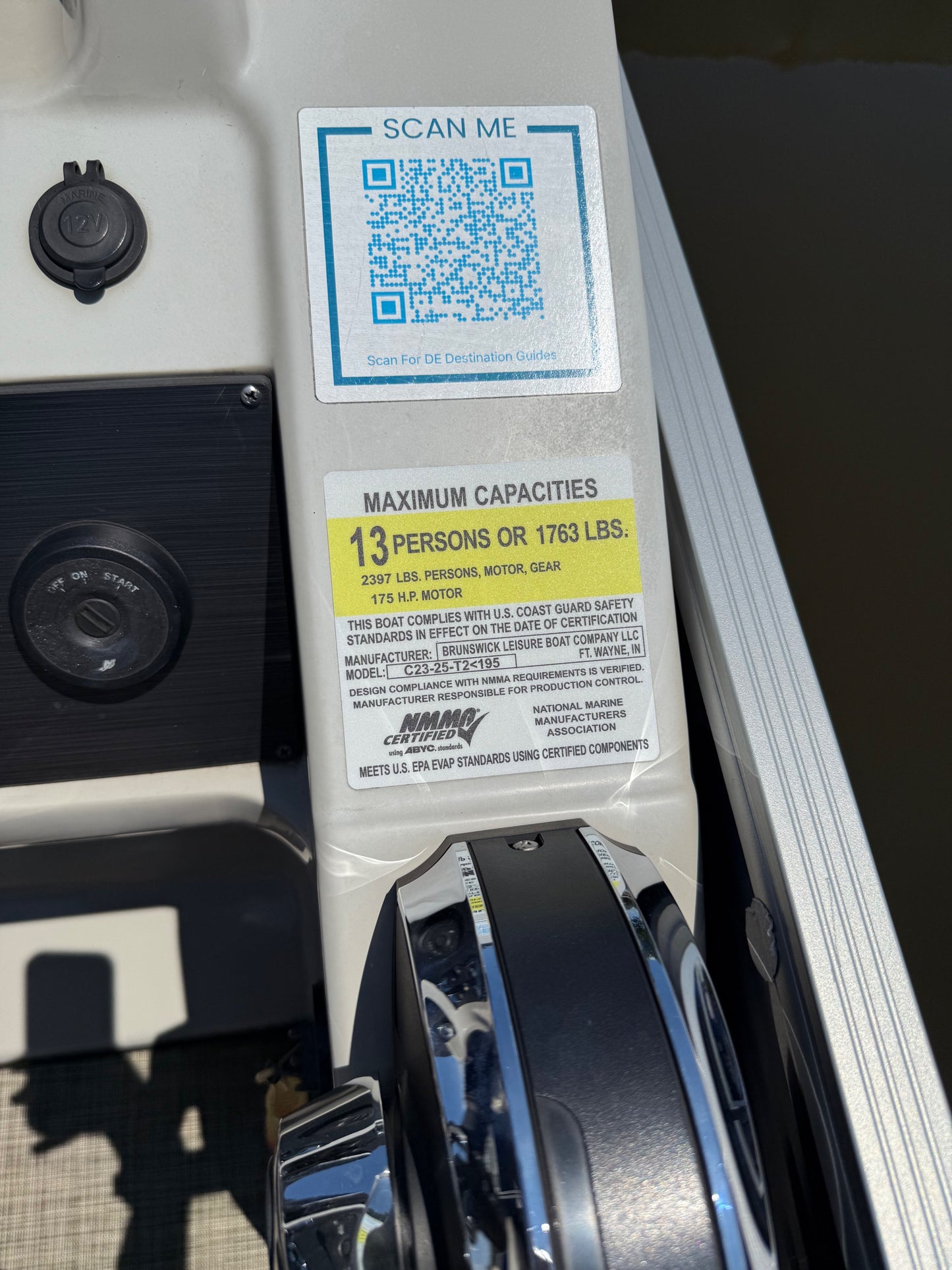 2023 Cypress Cay Seabreeze 232 Tritoon