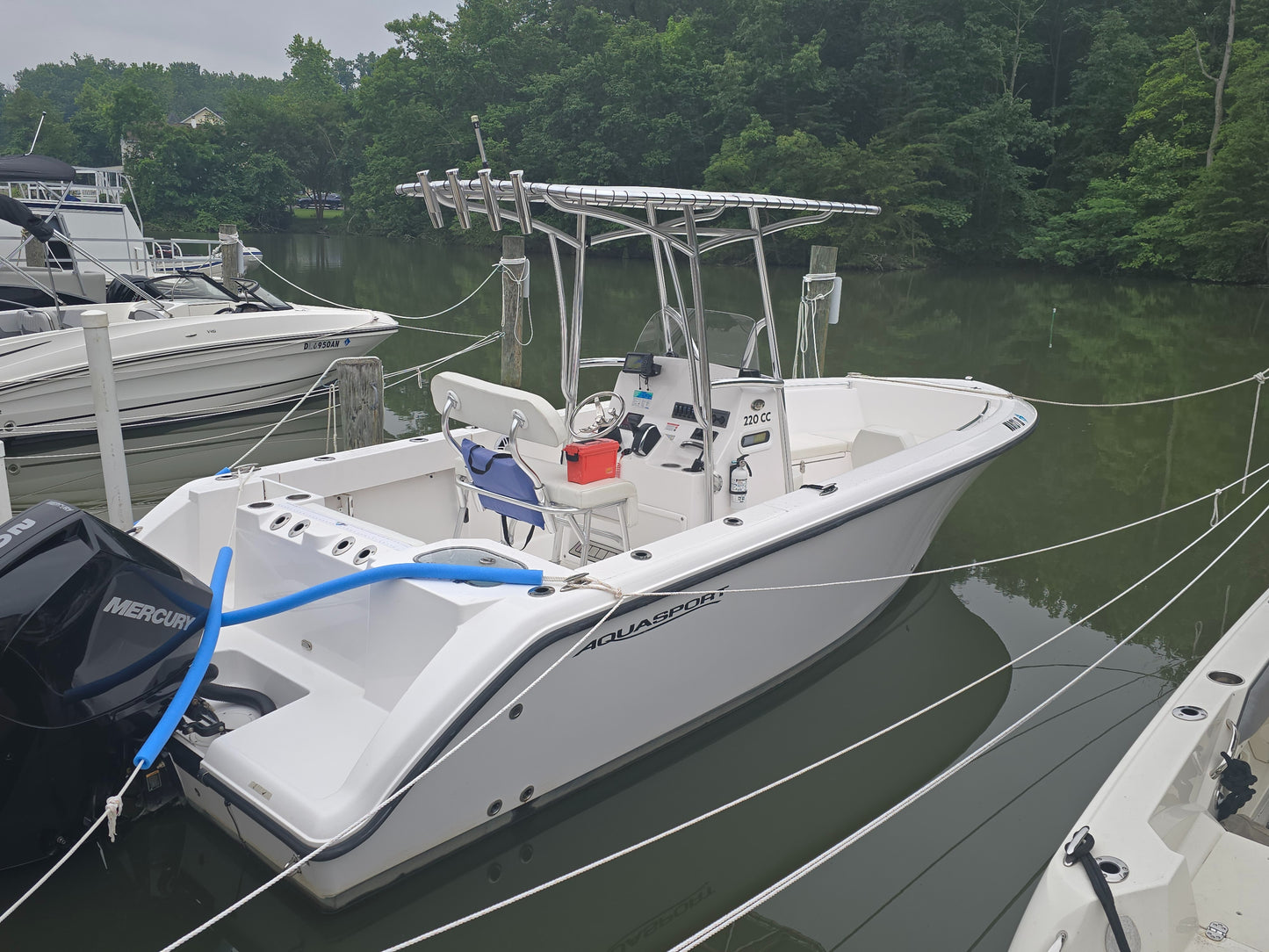2024 Aquasport 22 Center Console