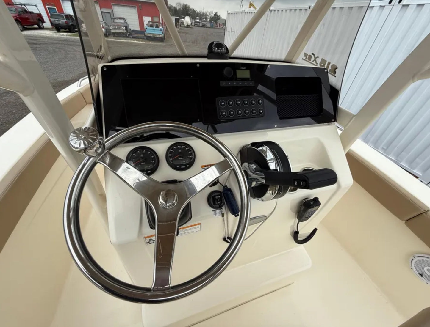 2023 Scout 215 XSF Center Console