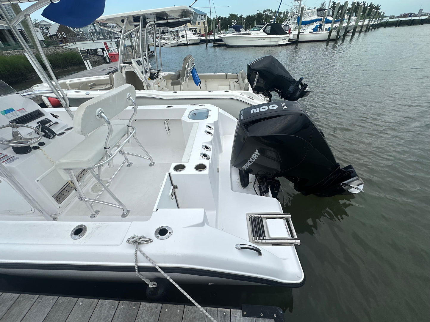 2024 Aquasport 22 Center Console