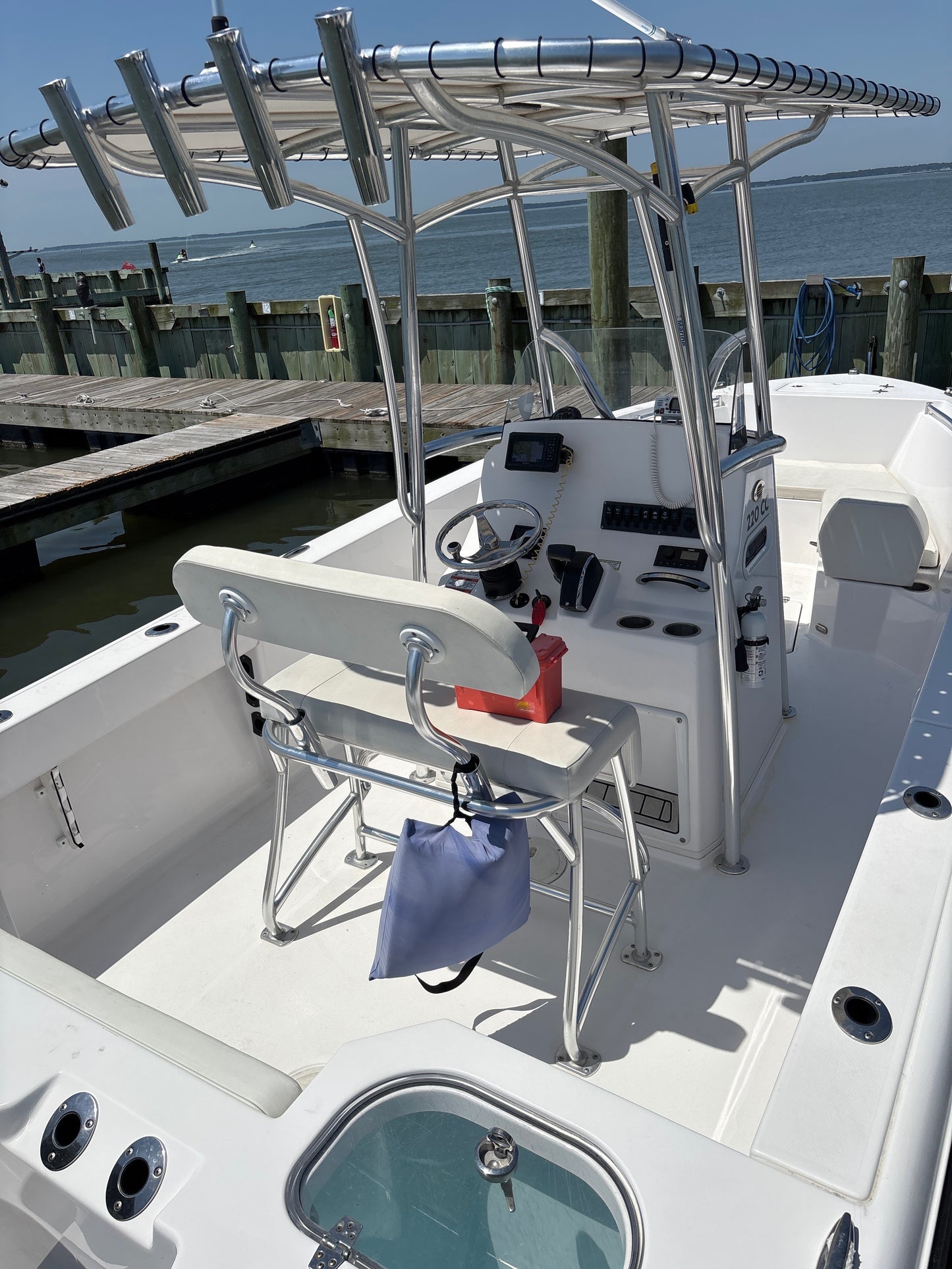 2024 Aquasport 22 Center Console