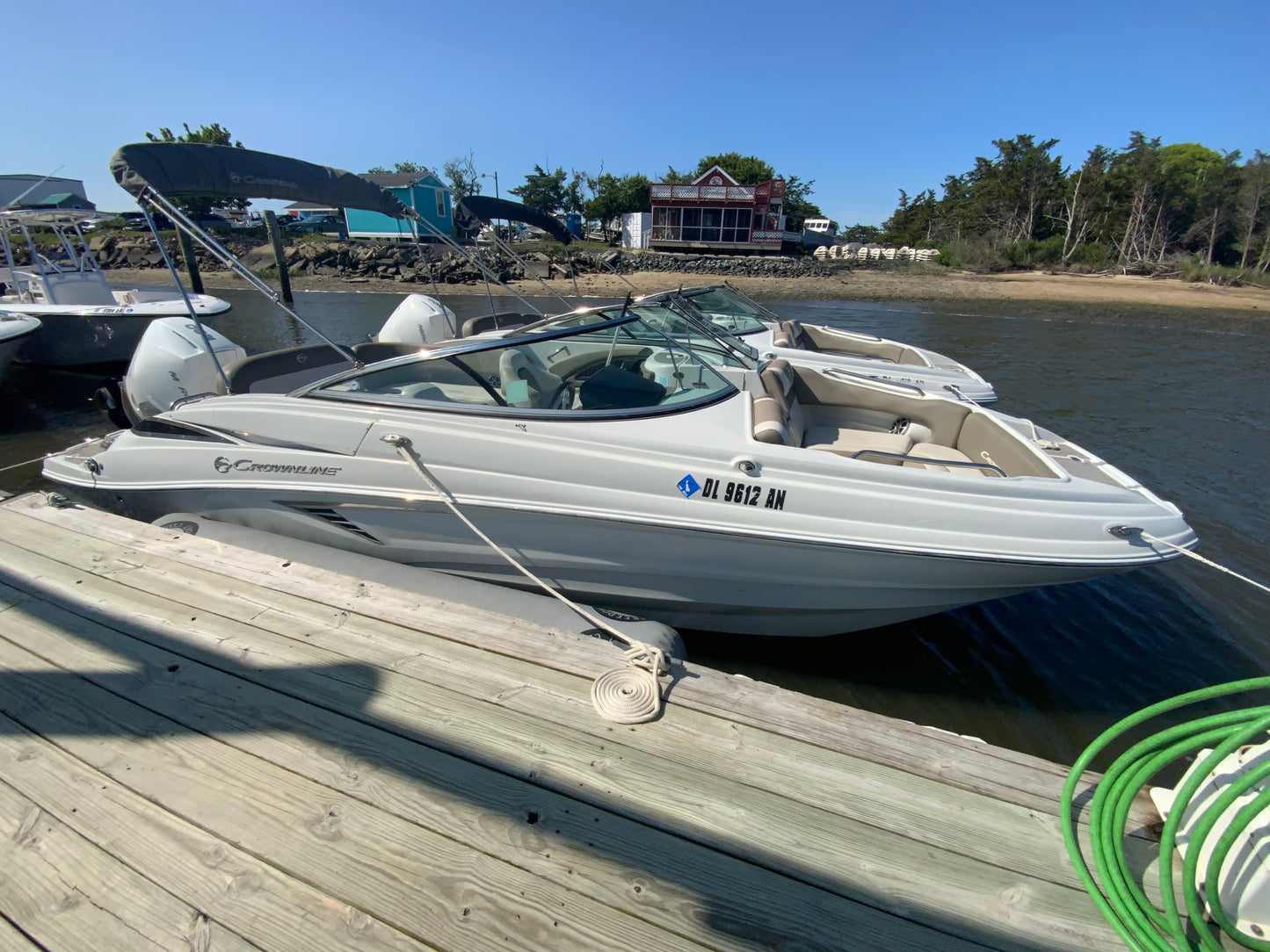 2023 Crownline E235XS Bowrider