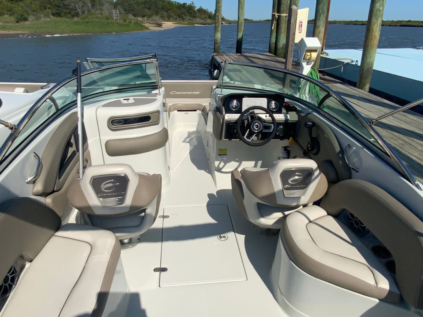2023 Crownline E235XS Bowrider