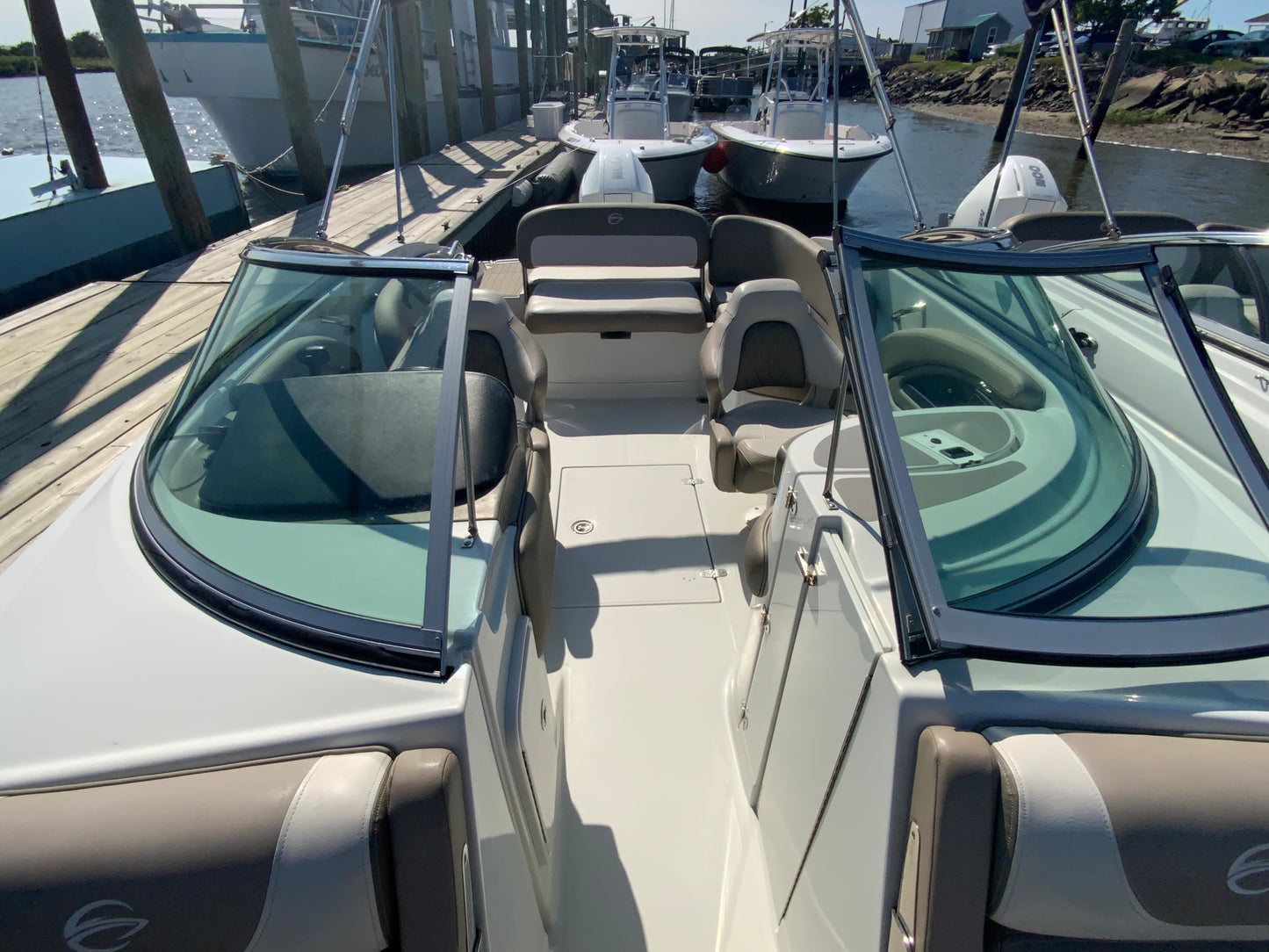 2023 Crownline E235XS Bowrider
