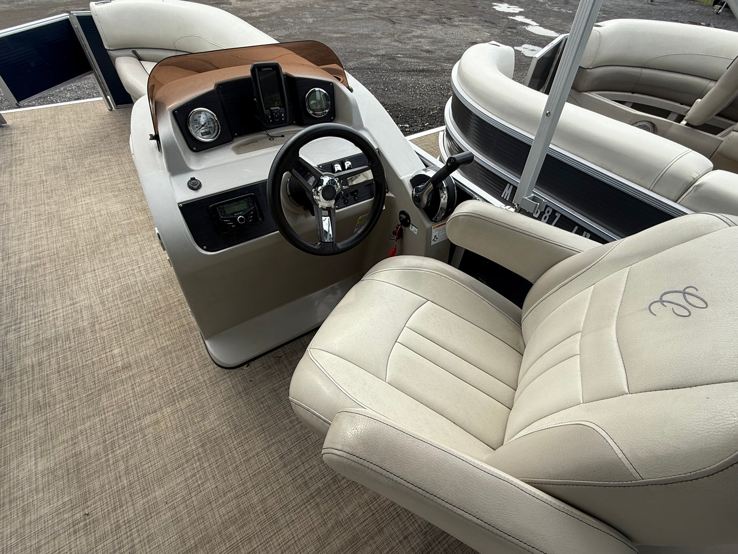 2022 Cypress Cay Seabreeze 232 Tritoon