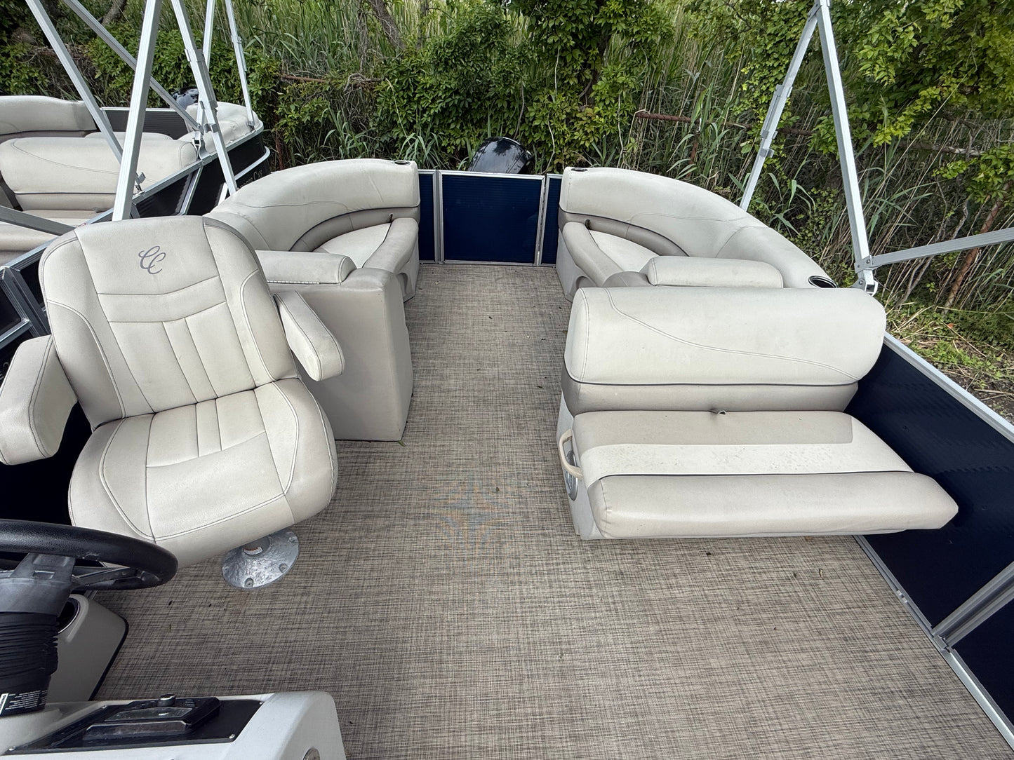 2022 Cypress Cay Seabreeze 232 Tritoon
