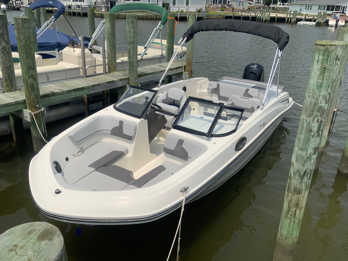 2022 Bayliner VR6 Bowrider