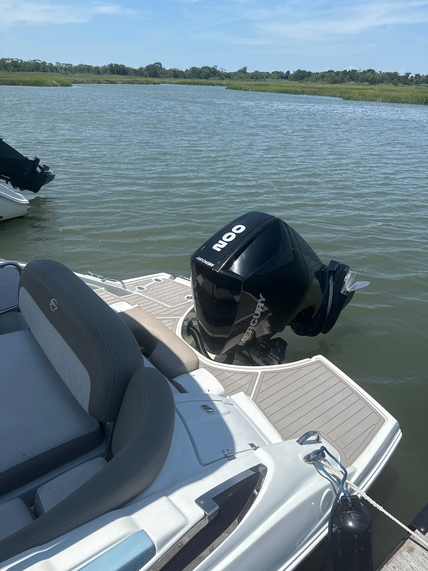2023 Crownline E235XS Bowrider
