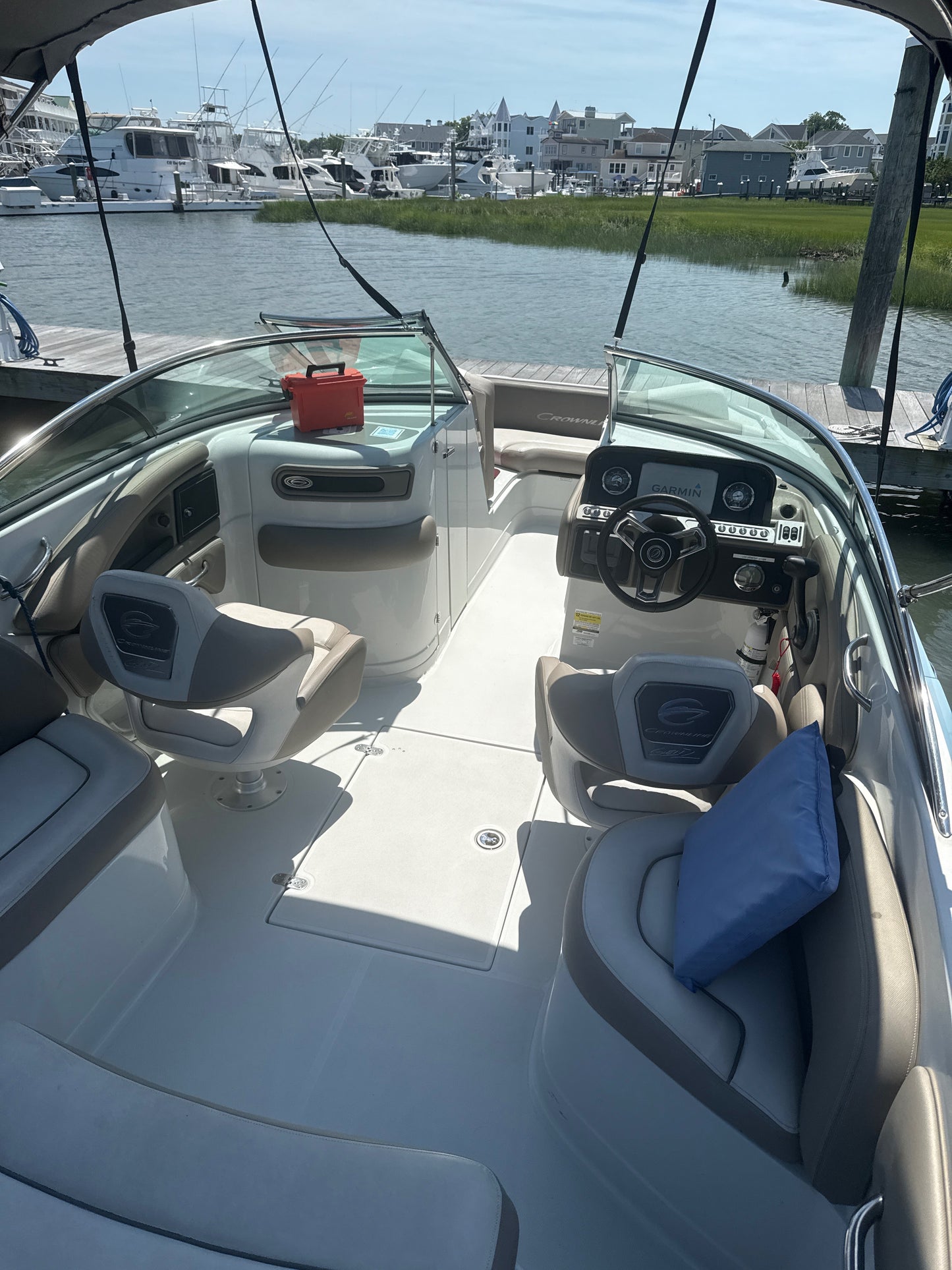 2023 Crownline E235XS Bowrider