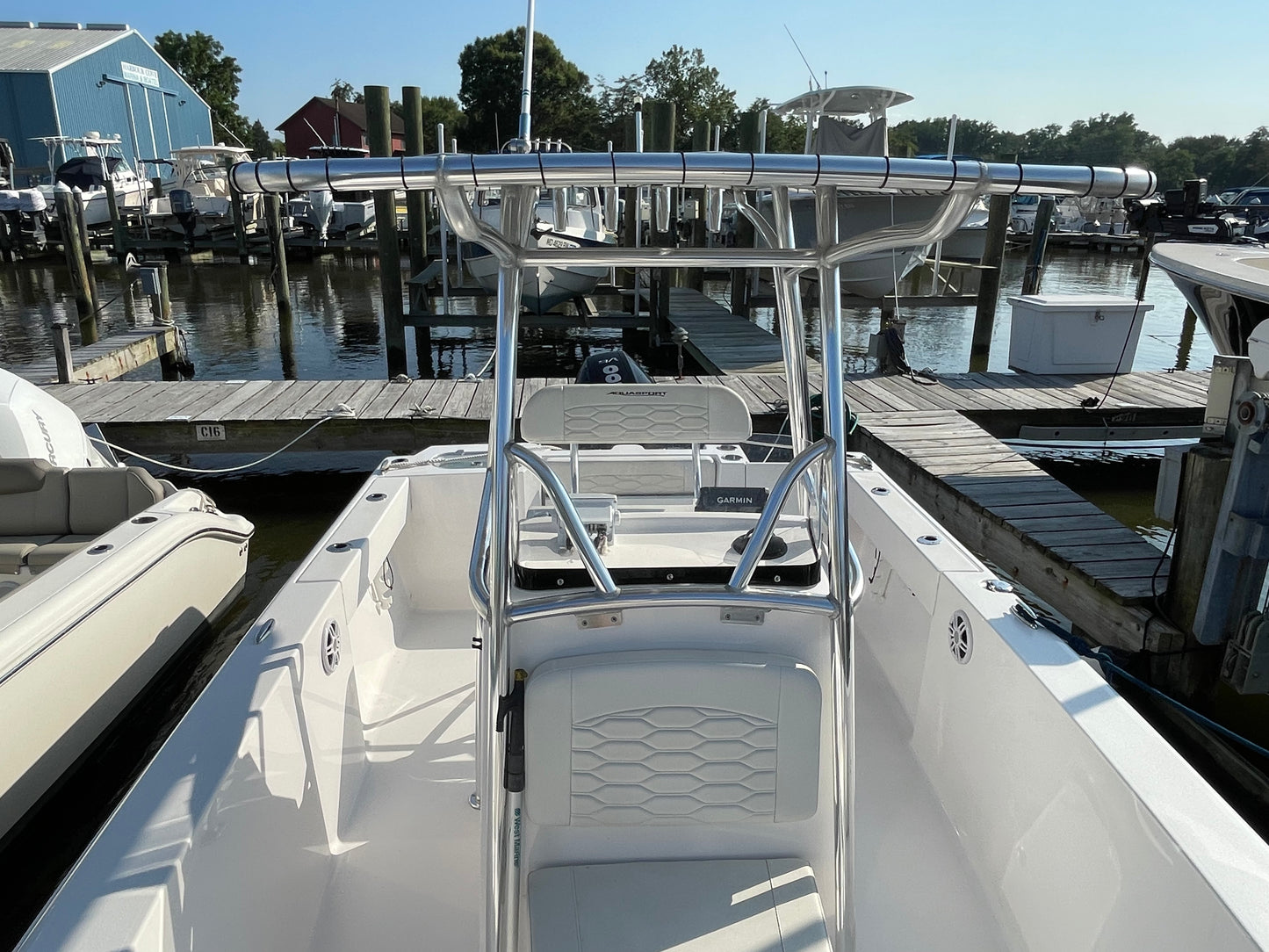 2024 Aquasport 22 Center Console