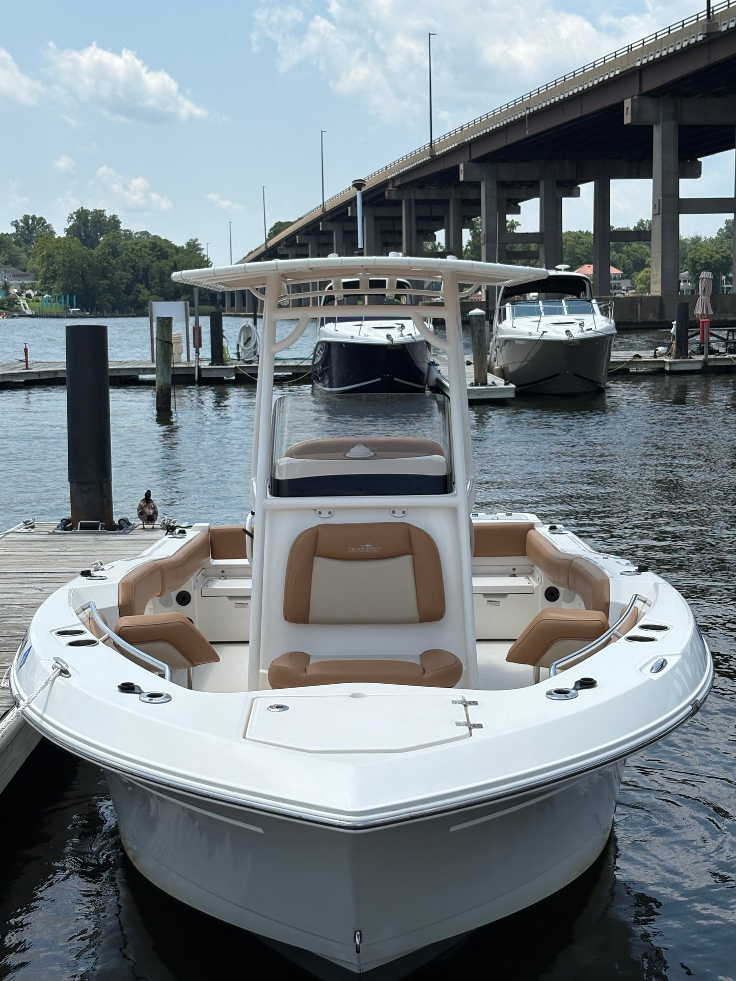 2023 Nauticstar 22L Center Console