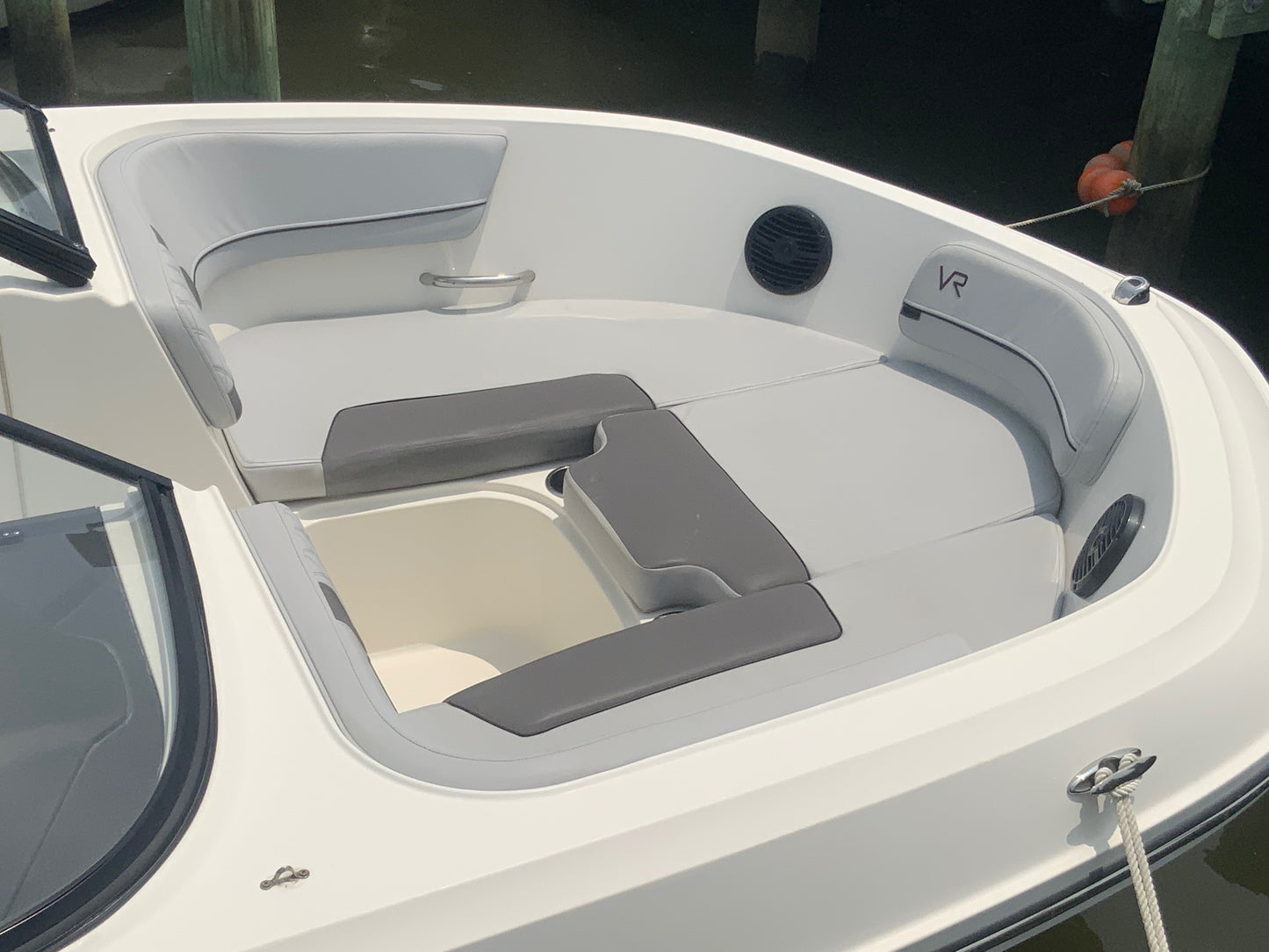 2022 Bayliner VR6 Bowrider