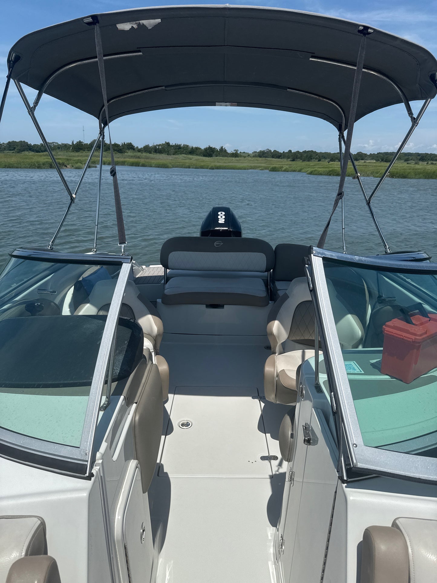 2023 Crownline E235XS Bowrider