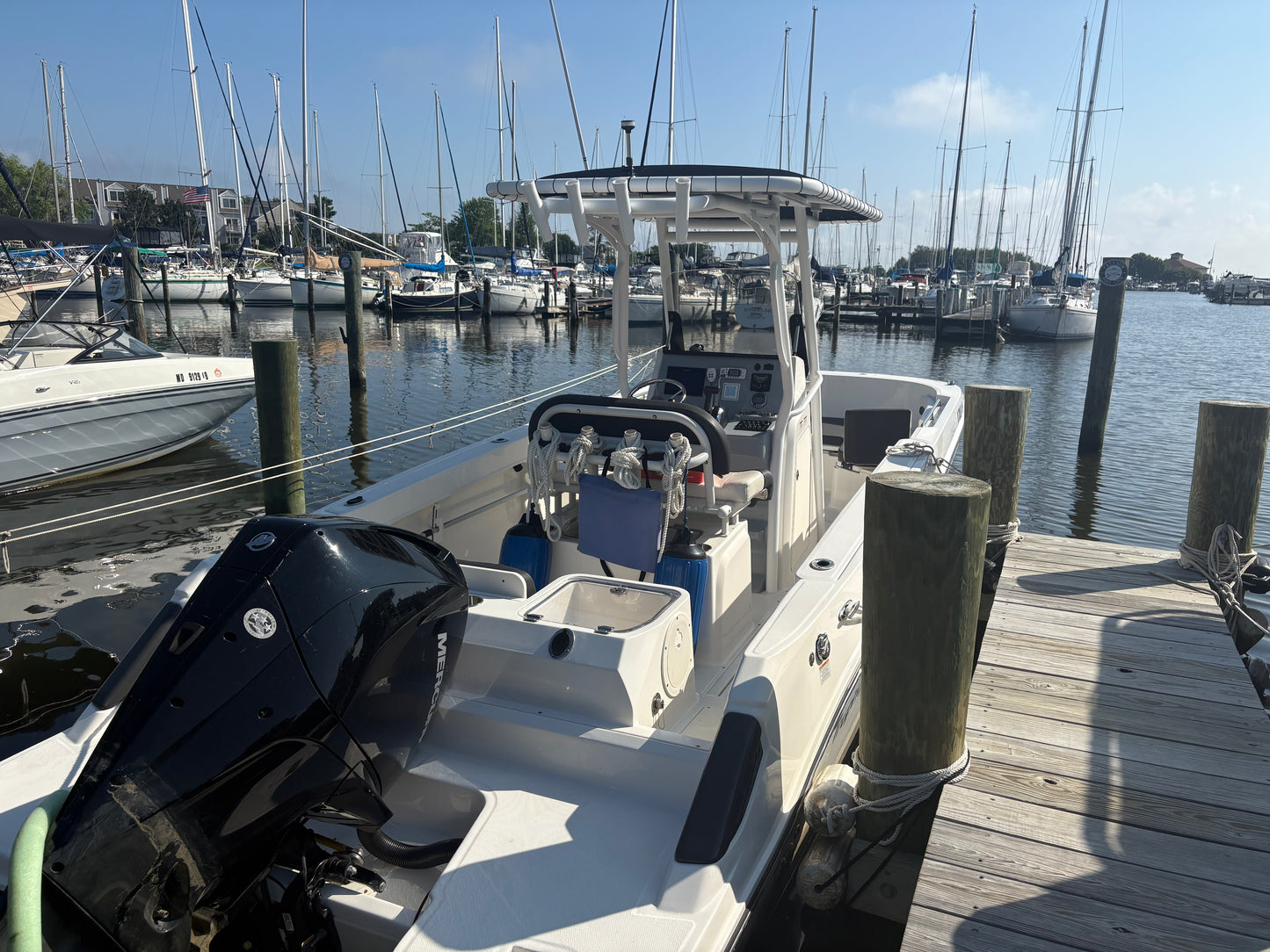 2023 Trophy T24 Center Console