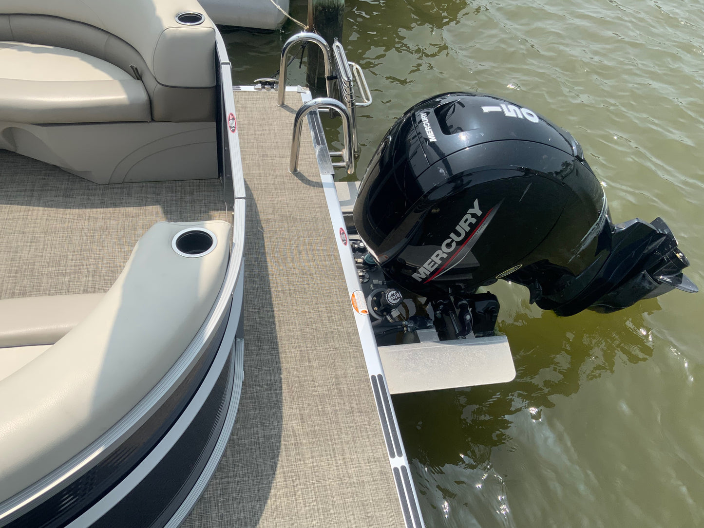 2023 Cypress Cay Seabreeze 232 Tritoon