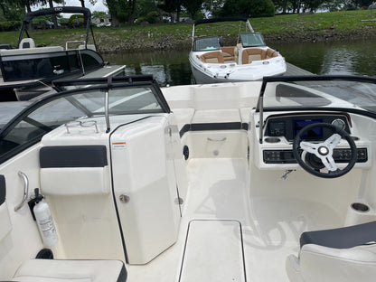 2023 Bayliner DX 2200 Deck Boat