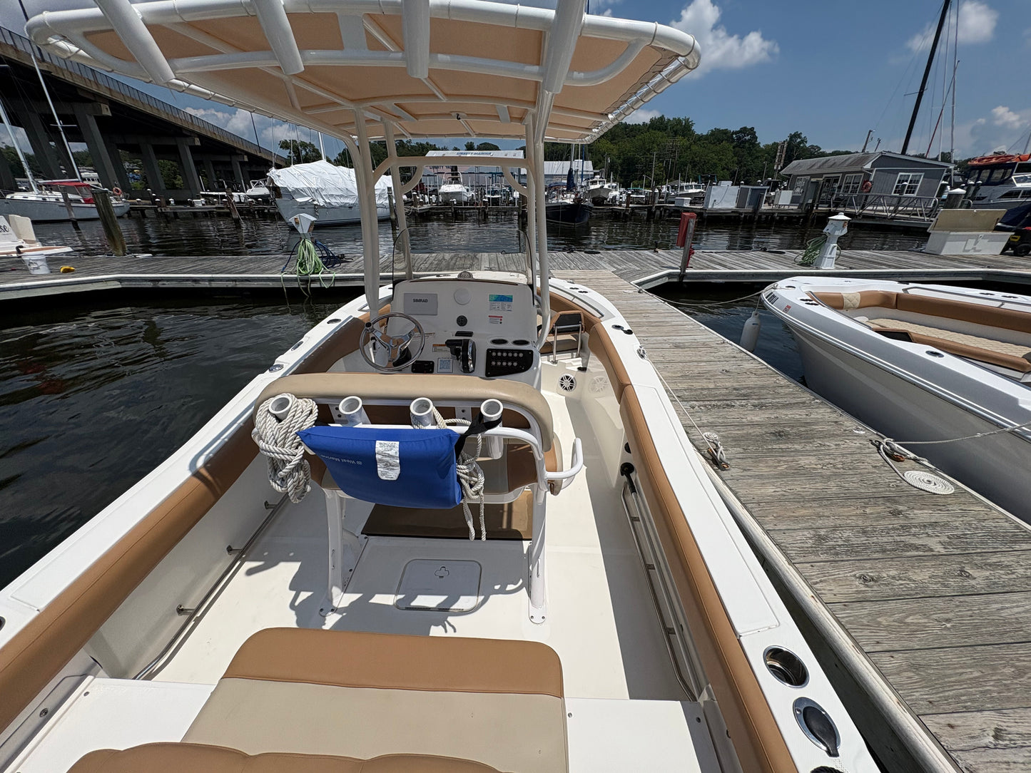2023 Nauticstar 22L Center Console