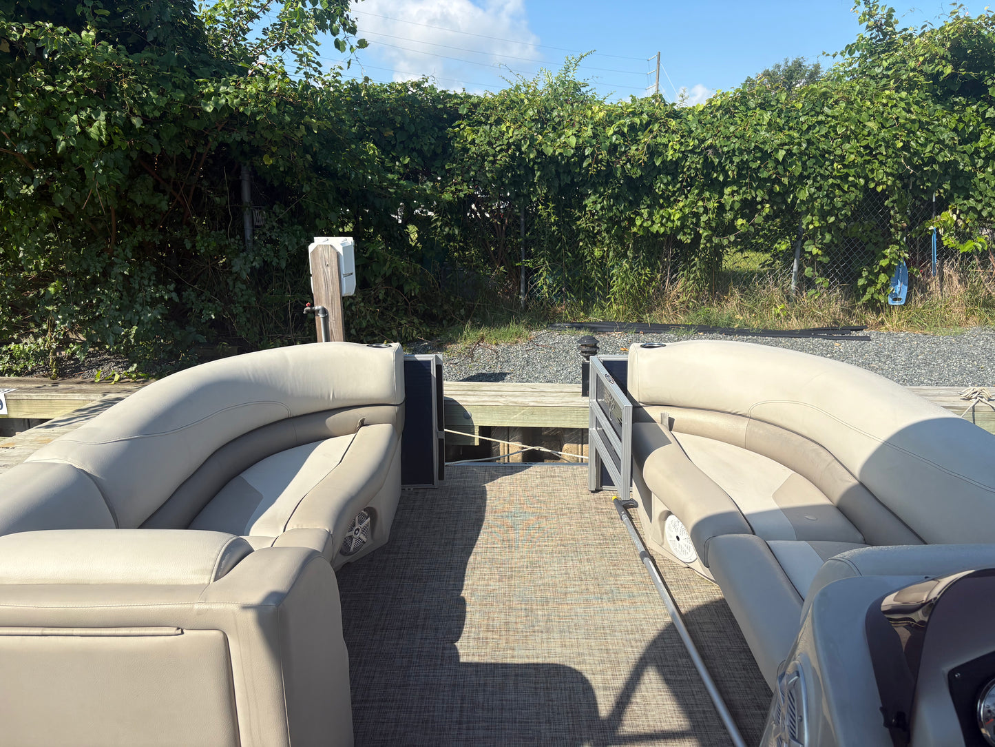 2023 Cypress Cay Seabreeze 232 Pontoon