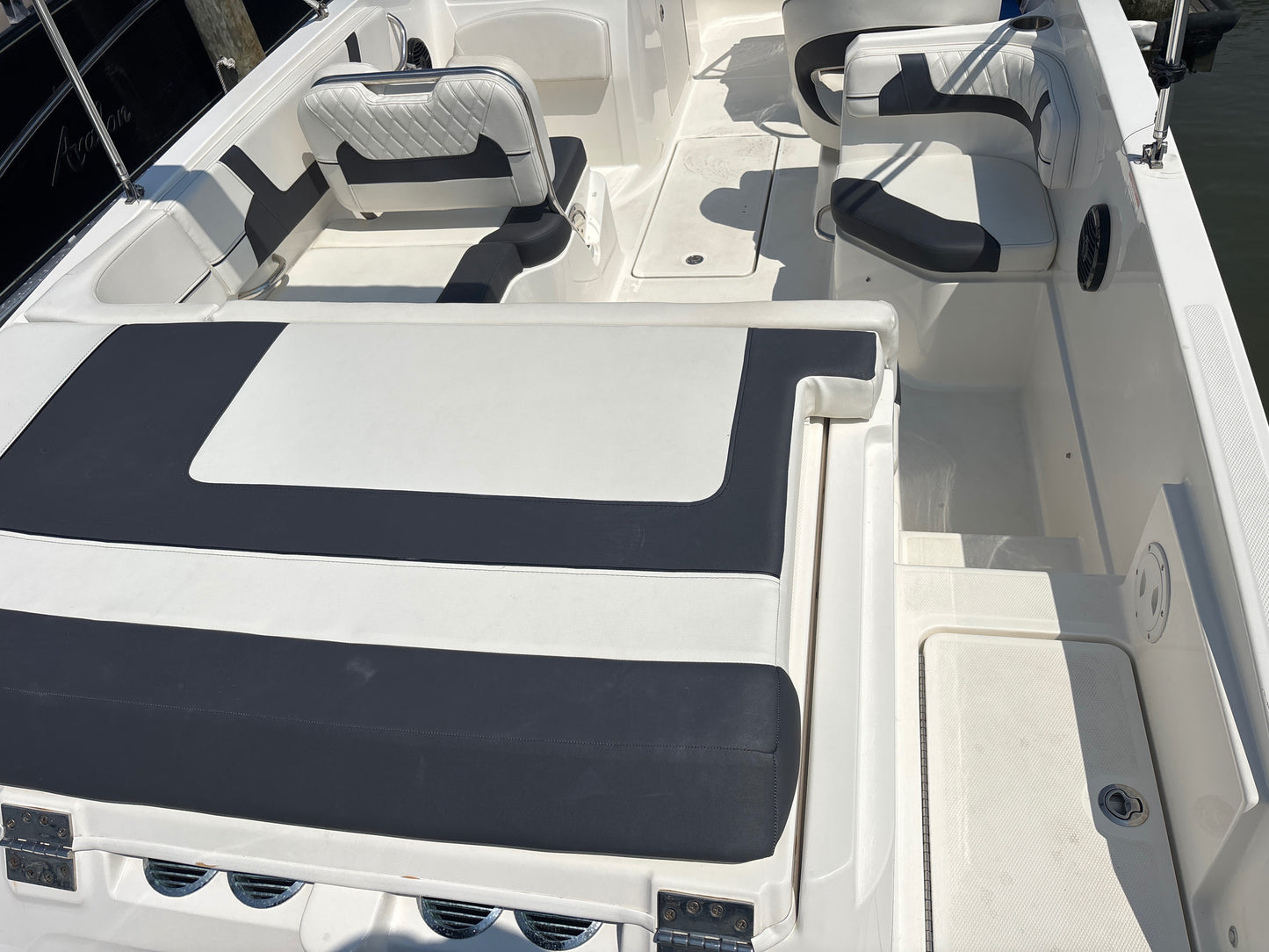 2024 Bayliner VR6 OB