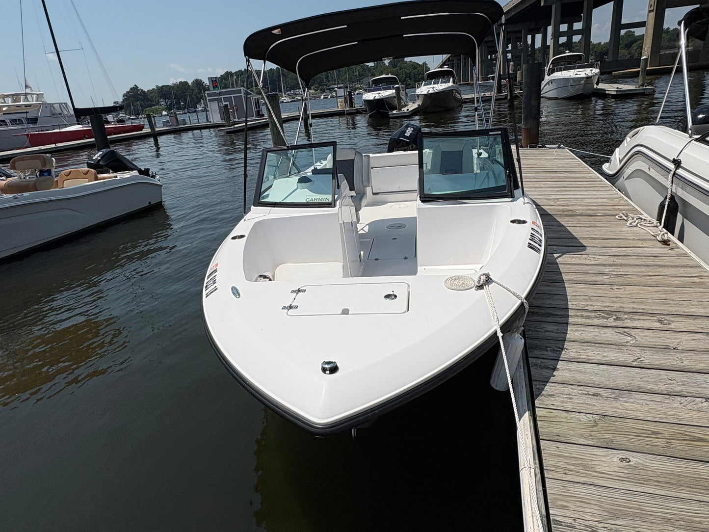 2023 Aquasport 22 Center Console