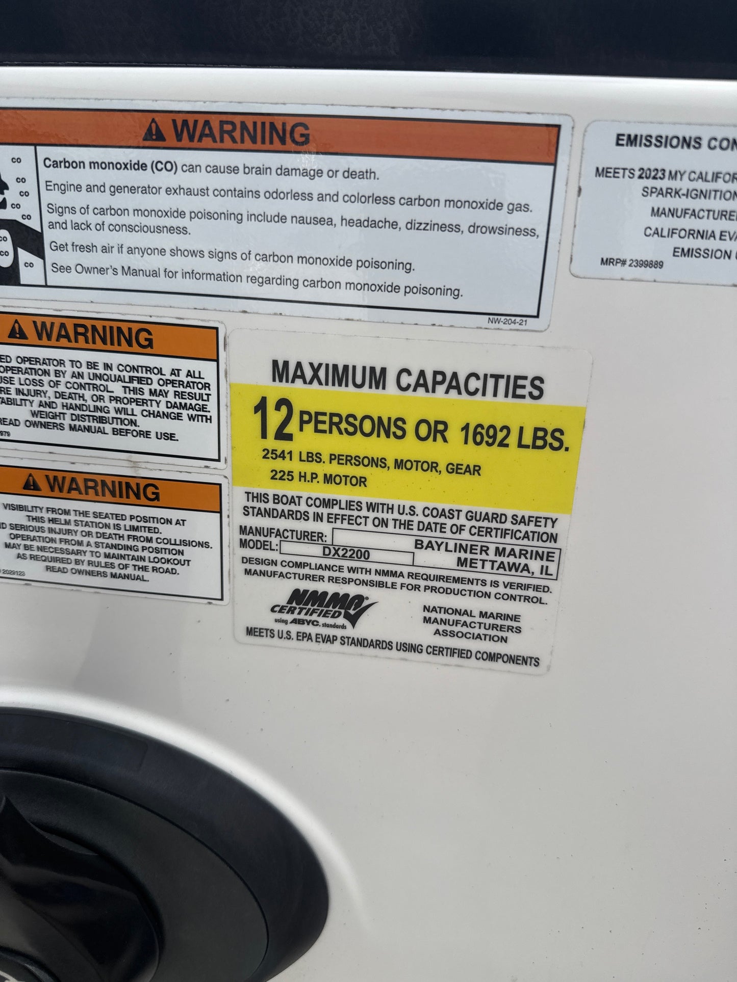 2023 Bayliner DX 2200 Deck Boat