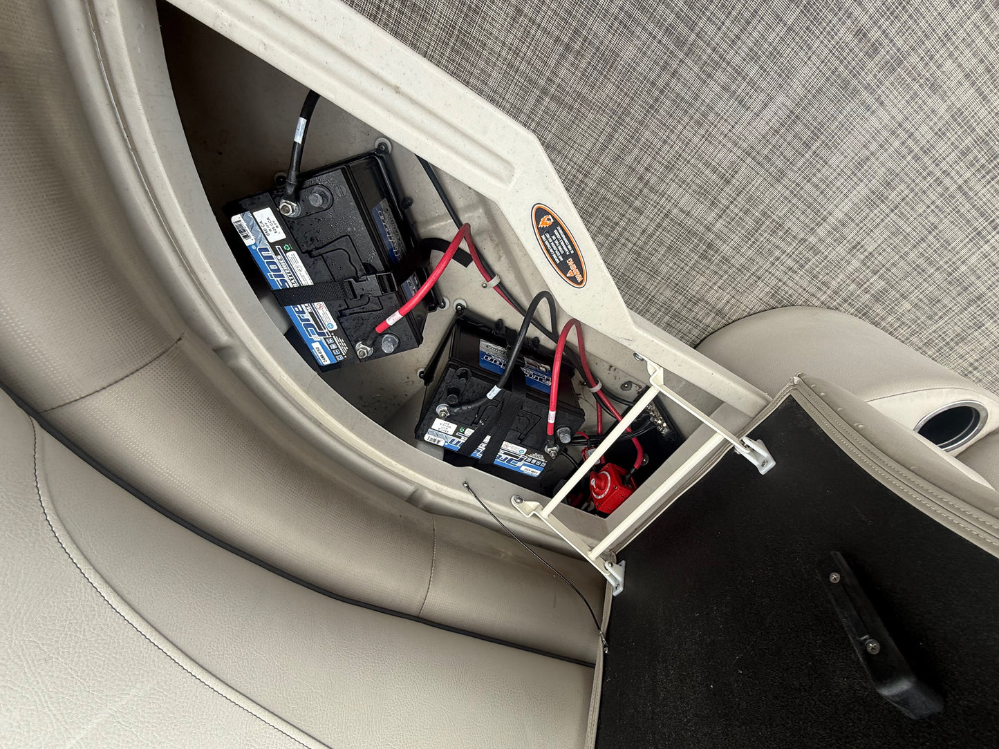 2023 Cypress Cay Seabreeze 232 Tritoon