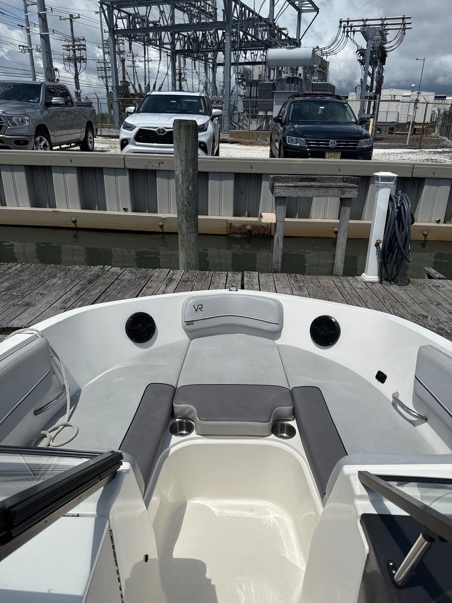 2023 Bayliner VR6 OB