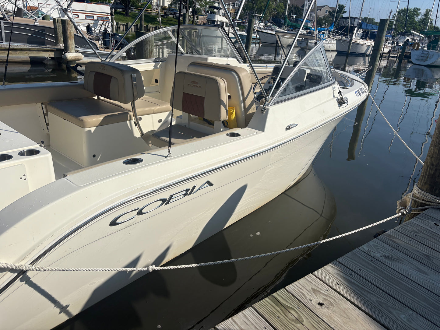 2024 Cobia 220DC