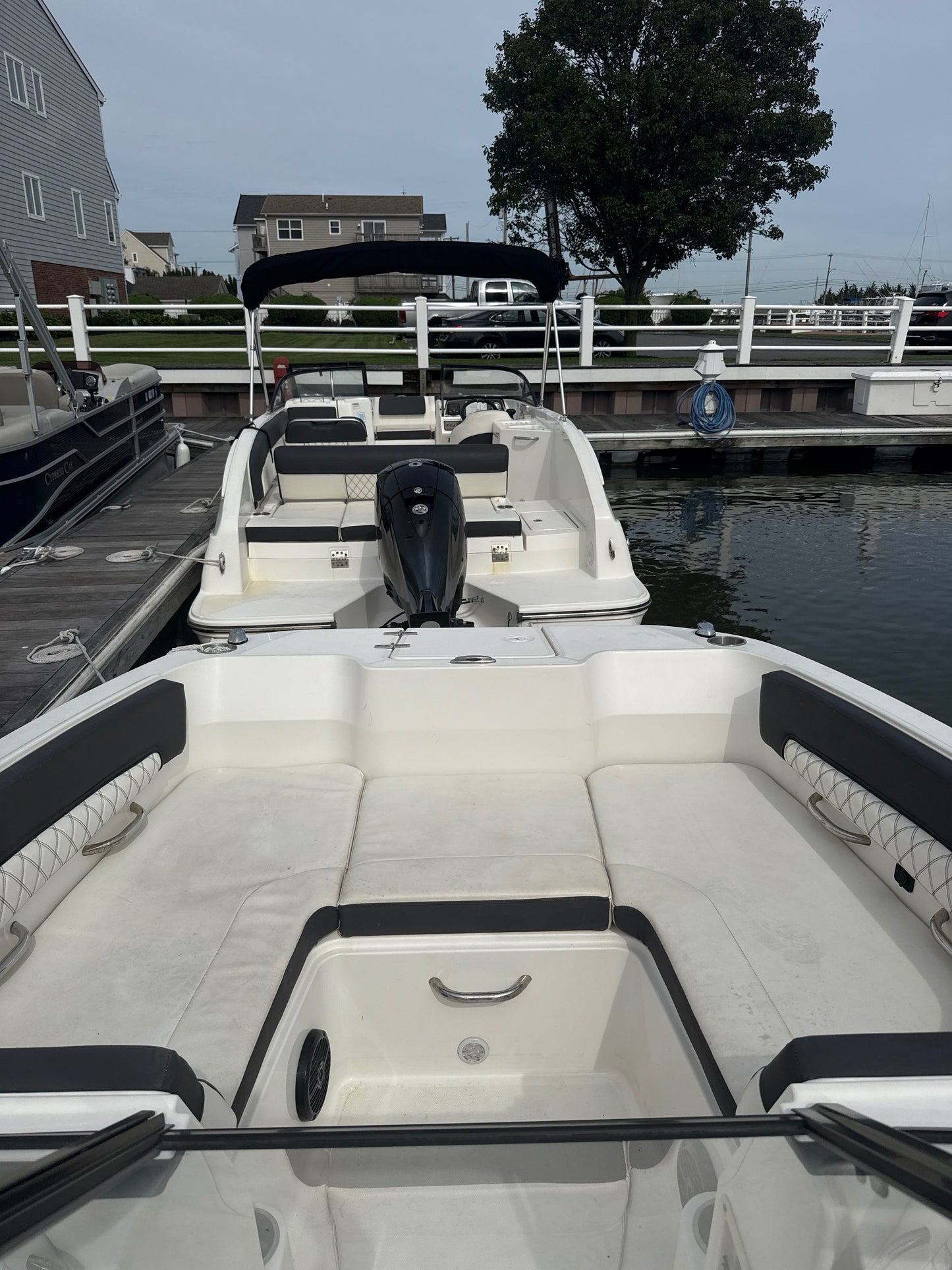 2023 Bayliner DX 2200 Deck Boat