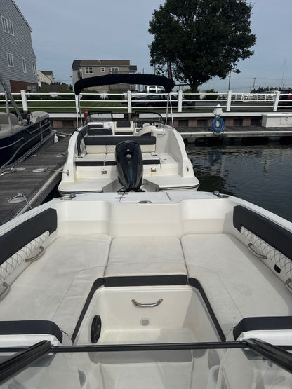 2023 Bayliner DX 2200 Deck Boat