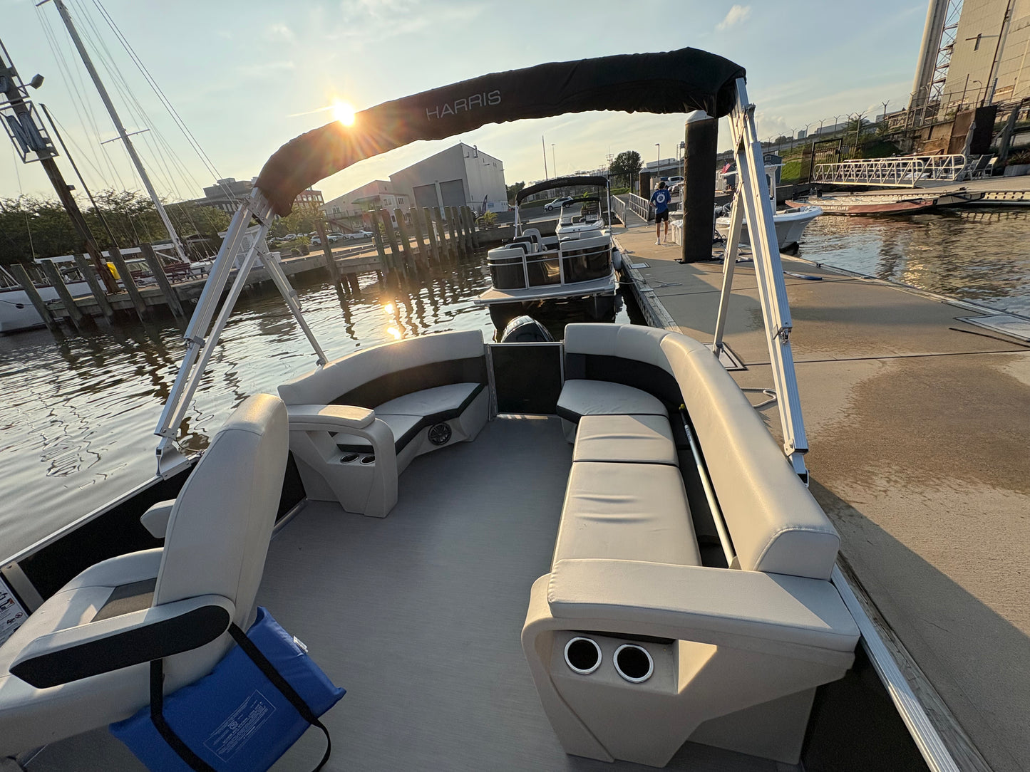 2025 Harris Breeze 230 Pontoon
