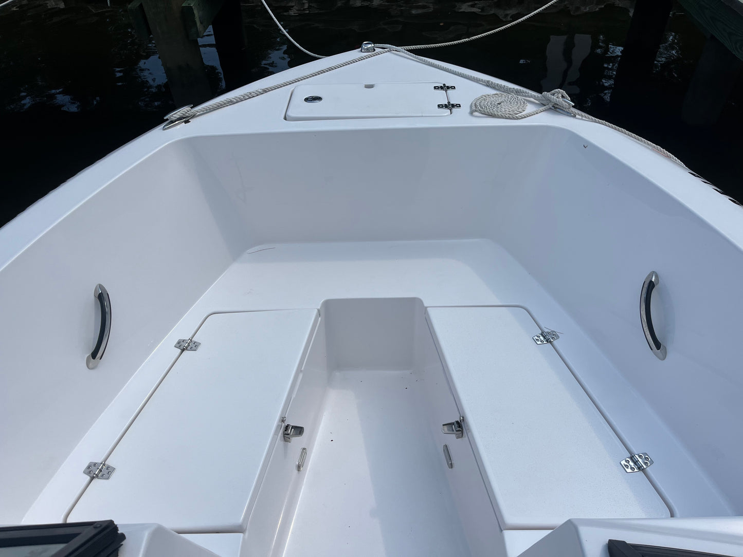 2024 Aquasport 22 Center Console
