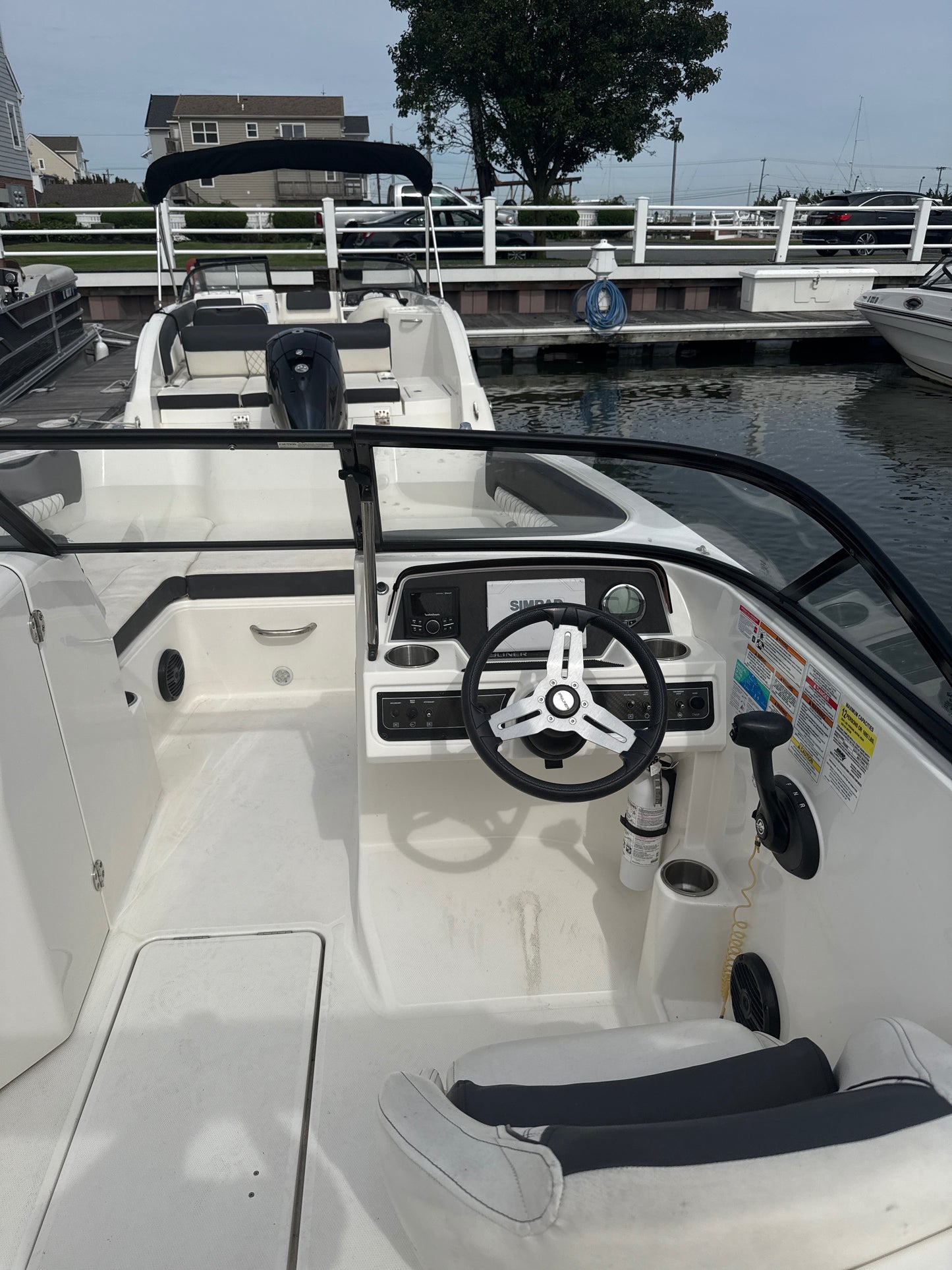 2023 Bayliner DX 2200 Deck Boat