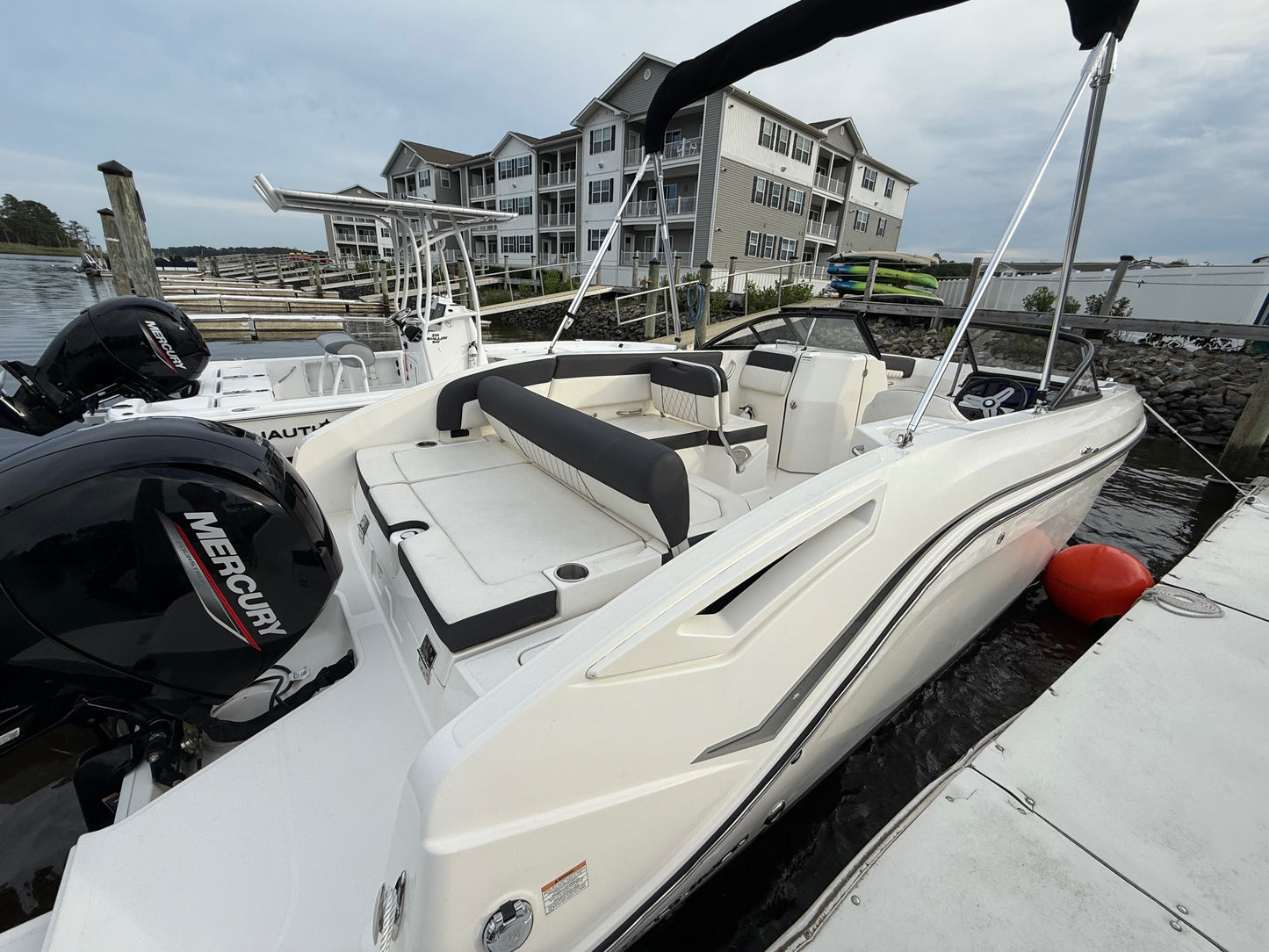 2023 Bayliner DX 2200