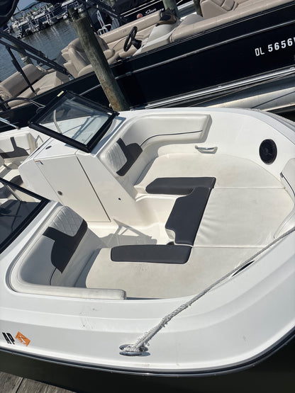 2024 Bayliner VR6 OB