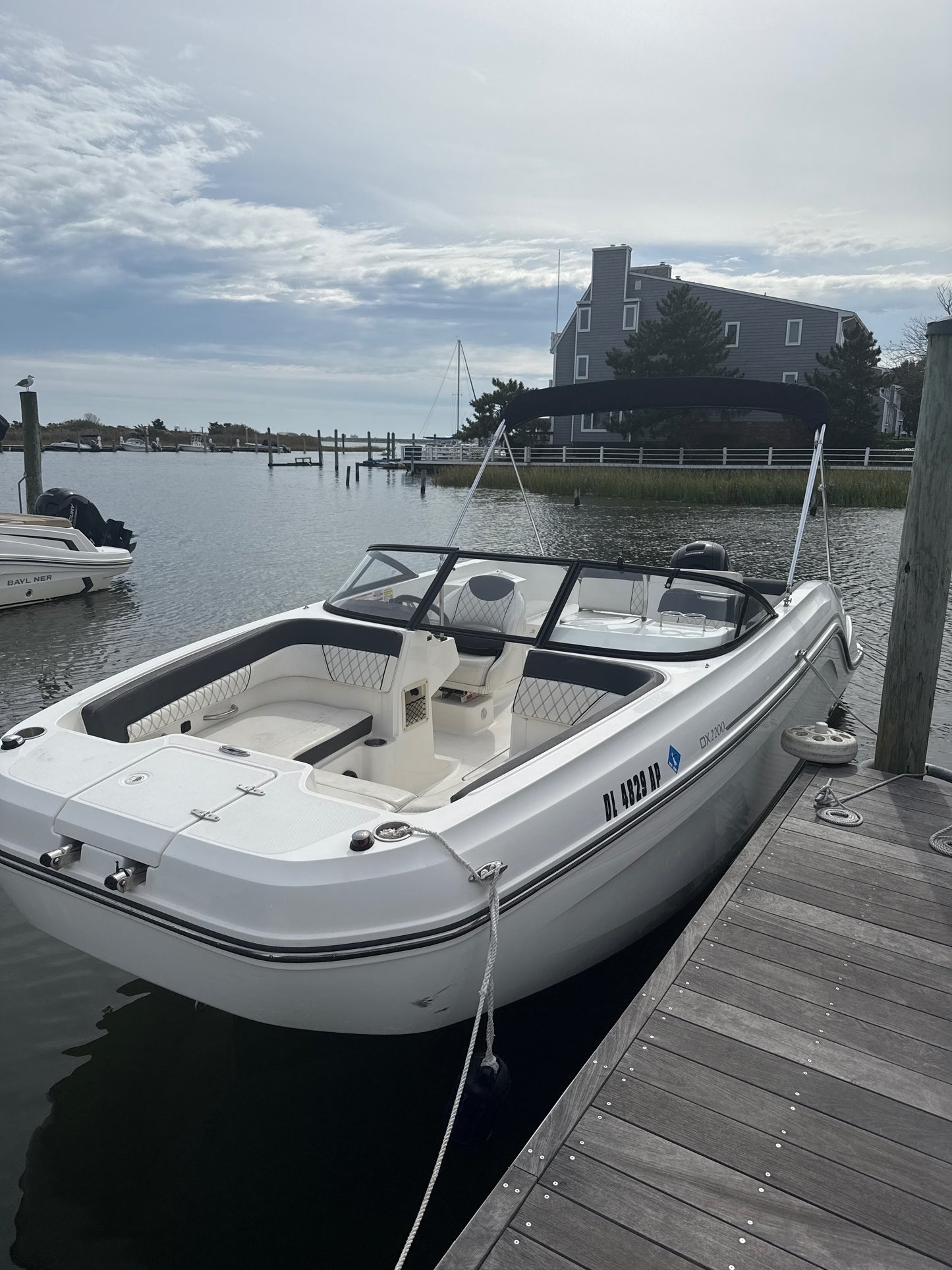 2023 Bayliner DX 2200 Deck Boat