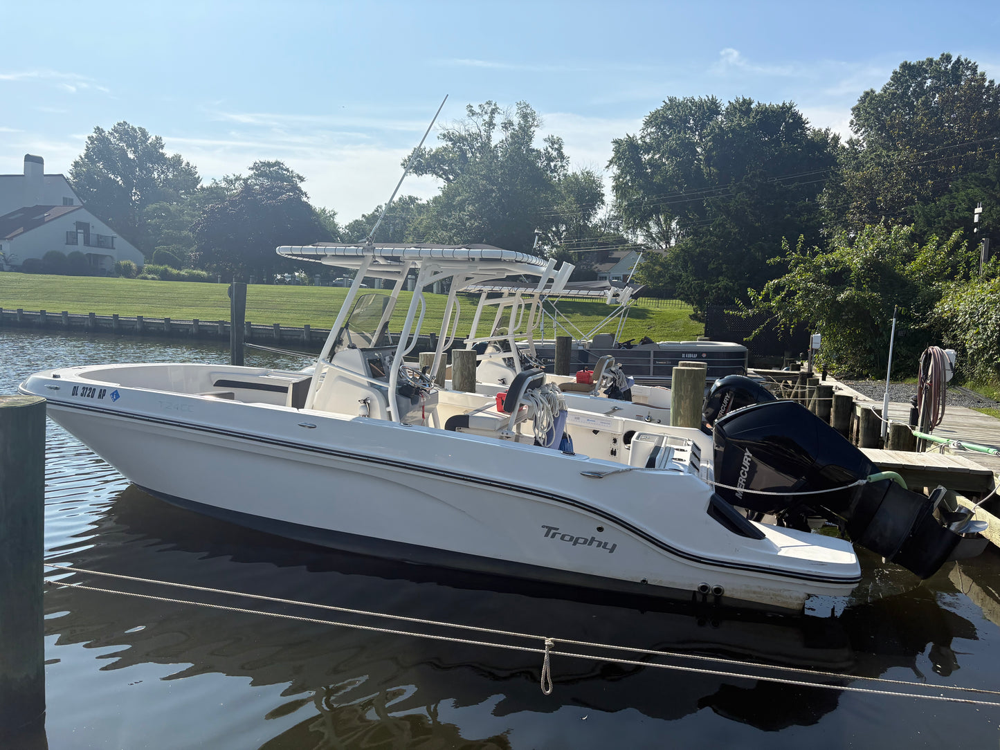 2023 Trophy T24 Center Console