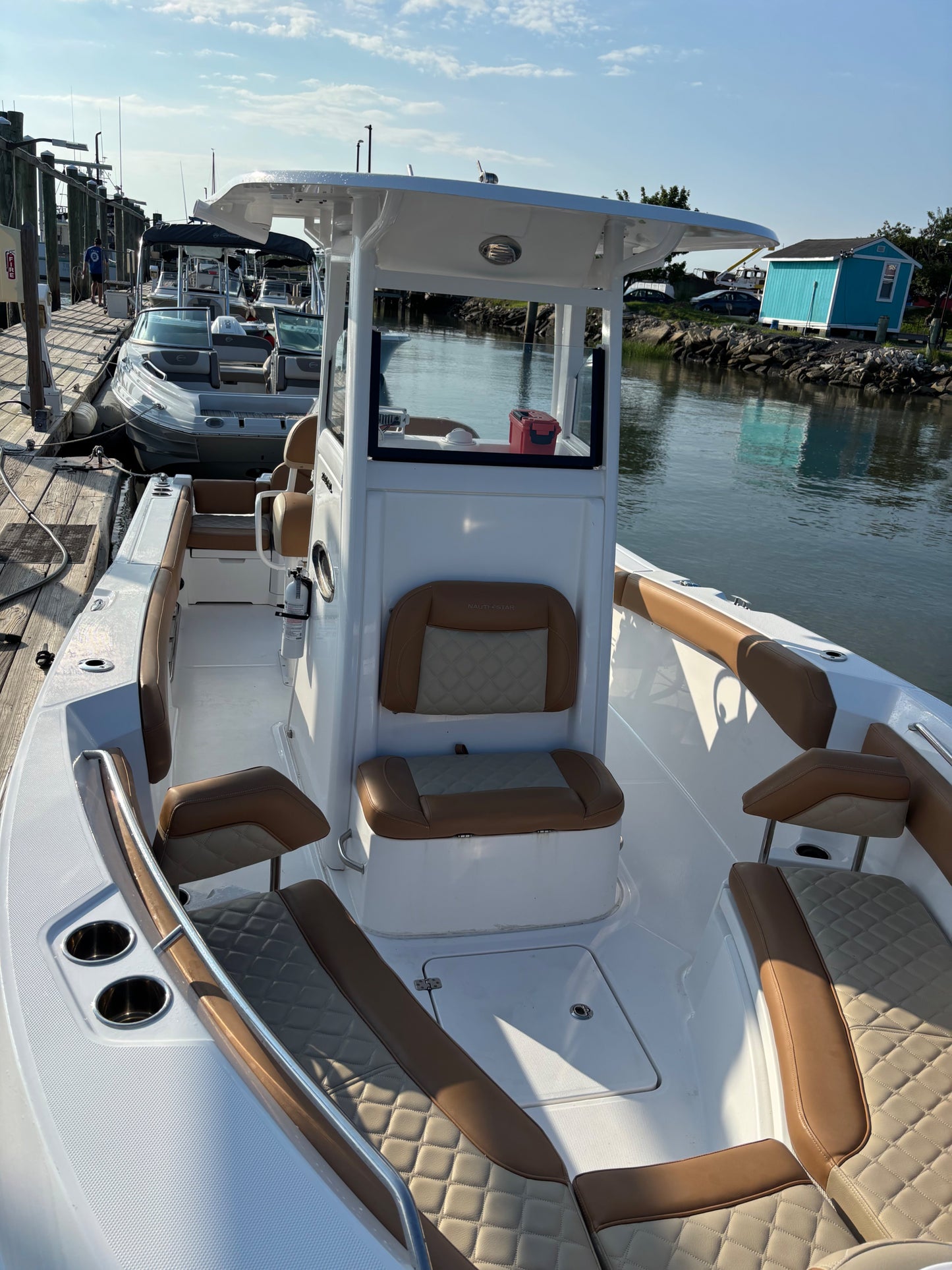 2025  Nauticstar  242OSL