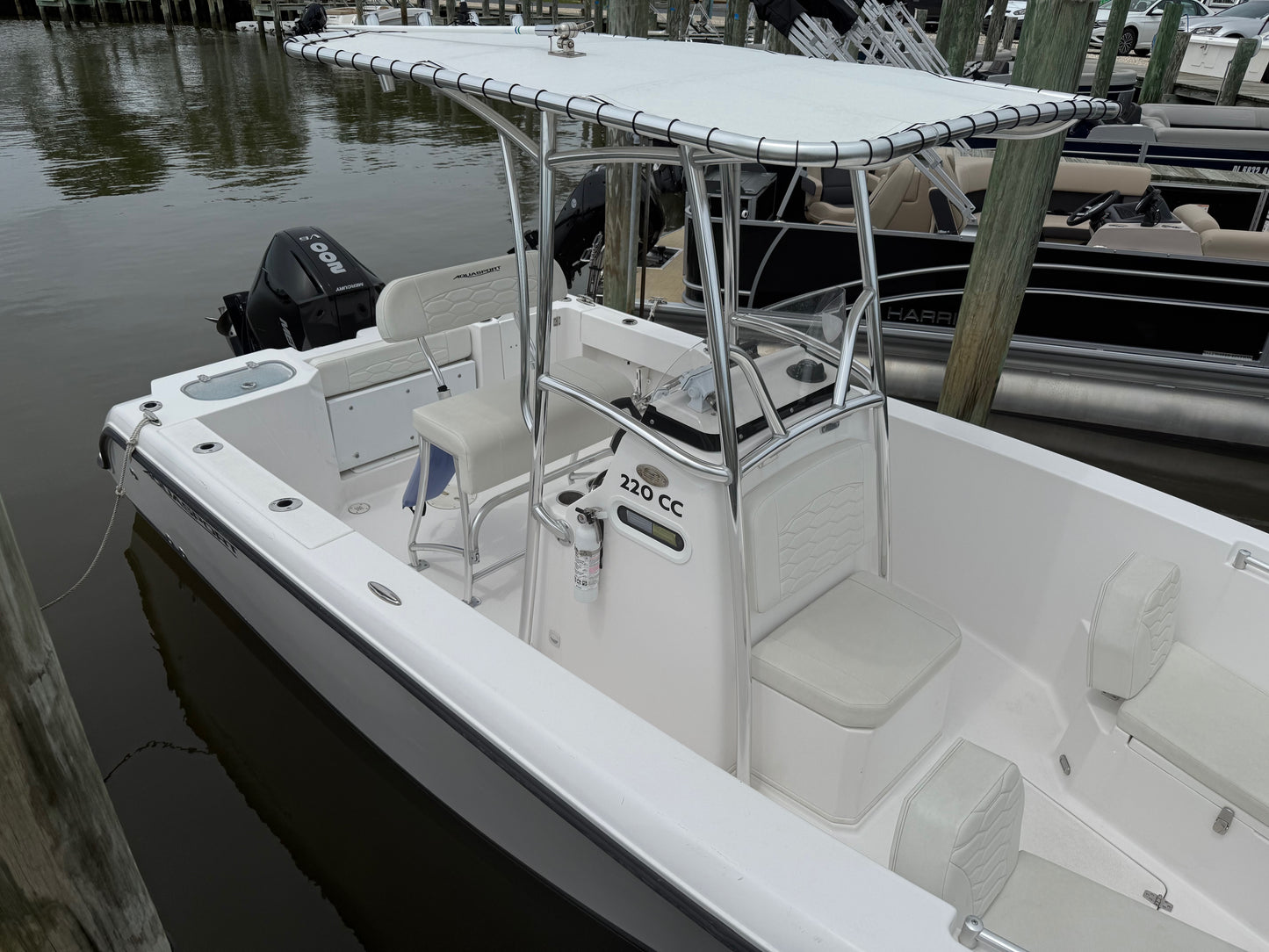 2024 Aquasport 22 Center Console