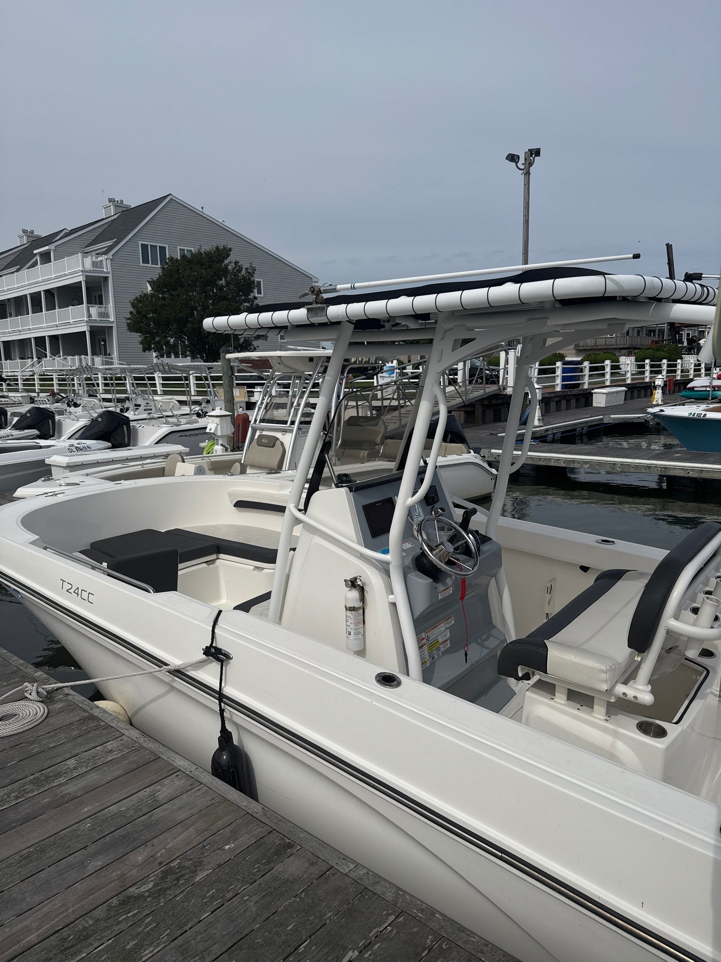 2023 Trophy T24 Center Console