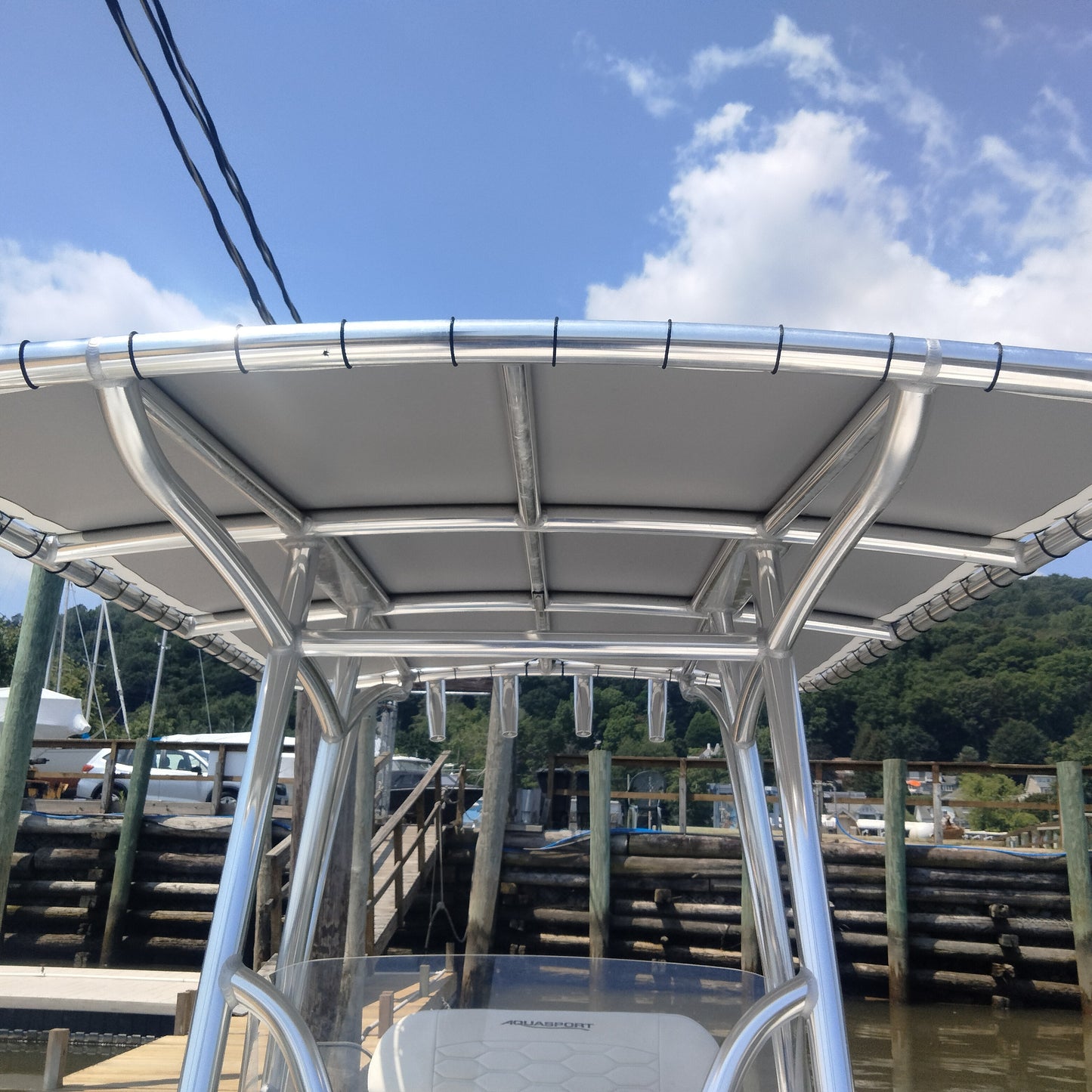 2024 Aquasport 22 Center Console