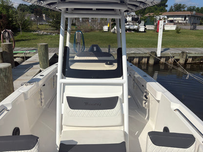 2023 Trophy T24 Center Console