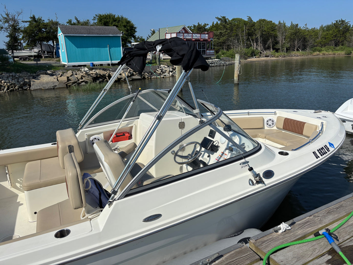 Cobia 220DC