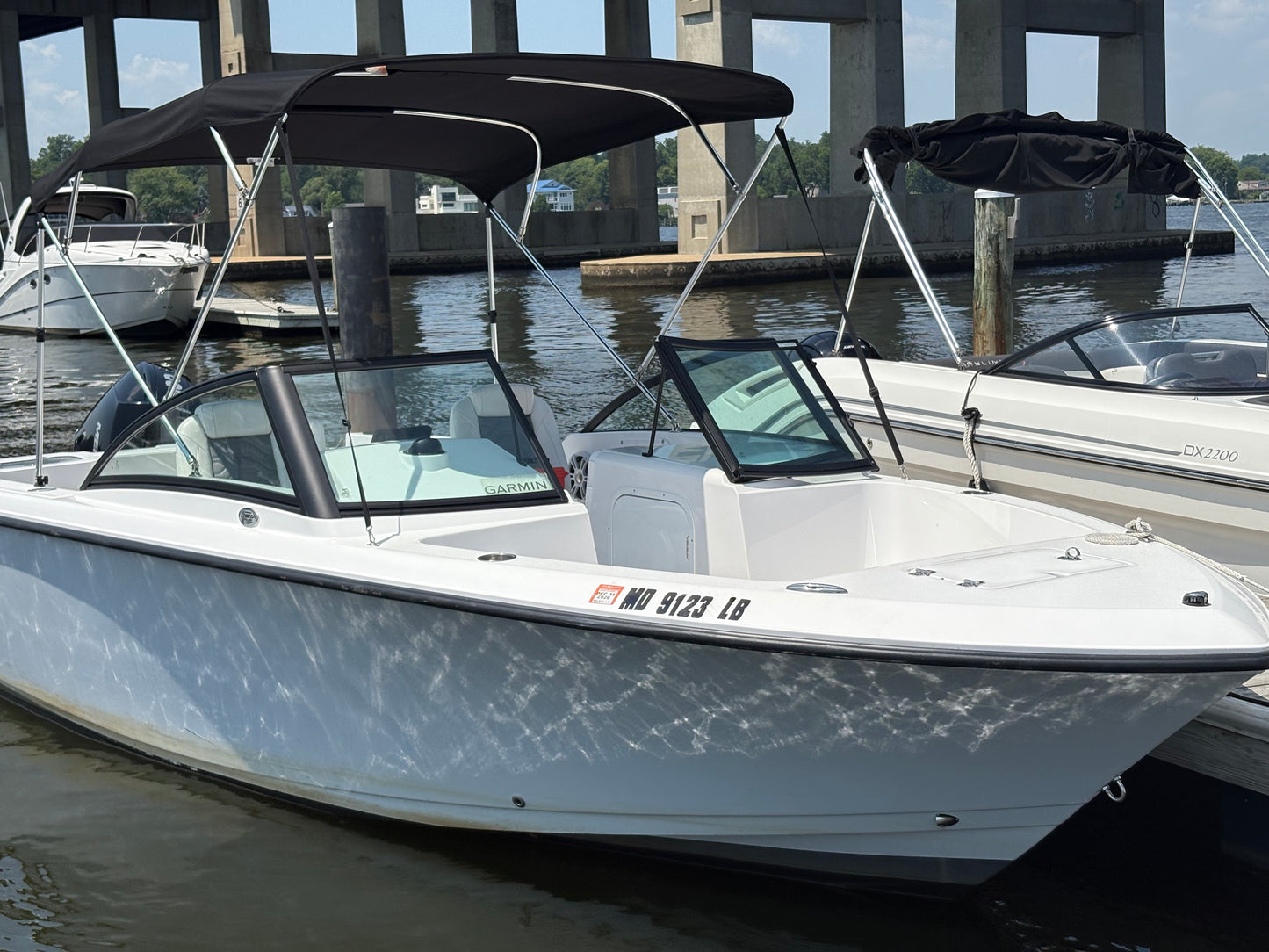 2023 Aquasport 22 Center Console