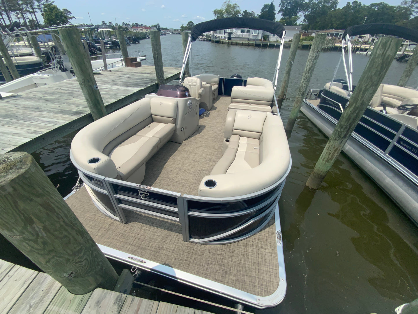 2023 Cypress Cay Seabreeze 232 Tritoon