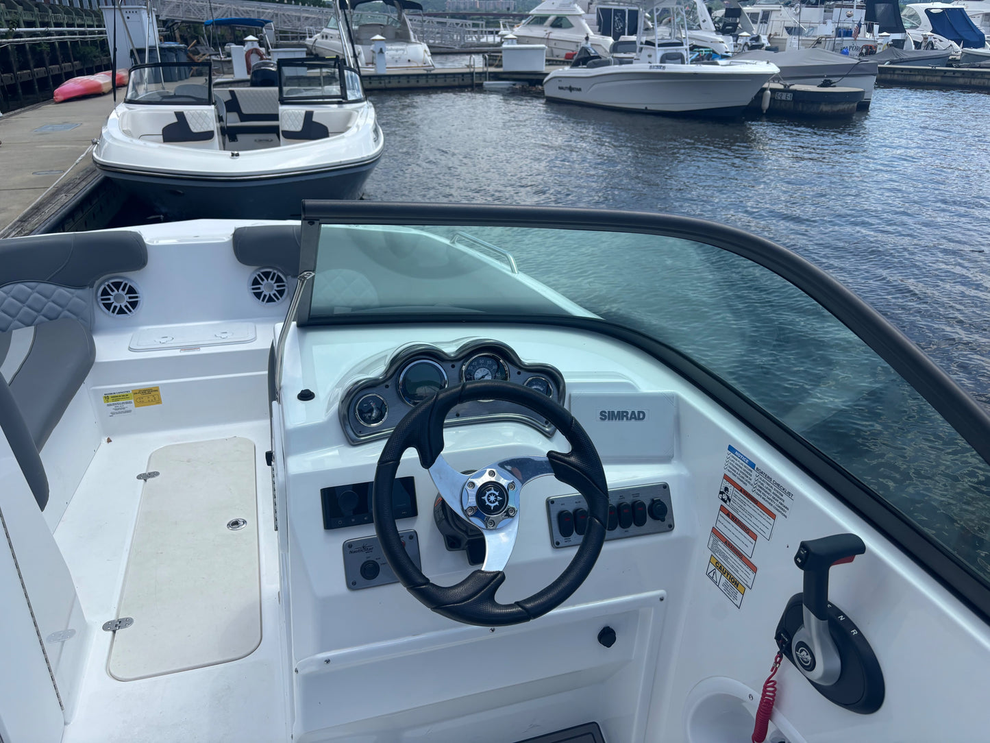 2025 Nauticstar  223 DC