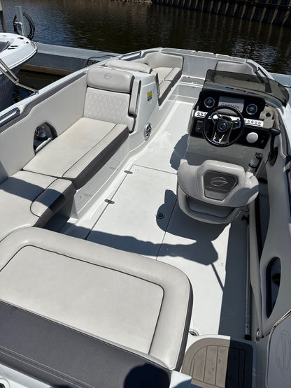 2024 Crownline E230XS