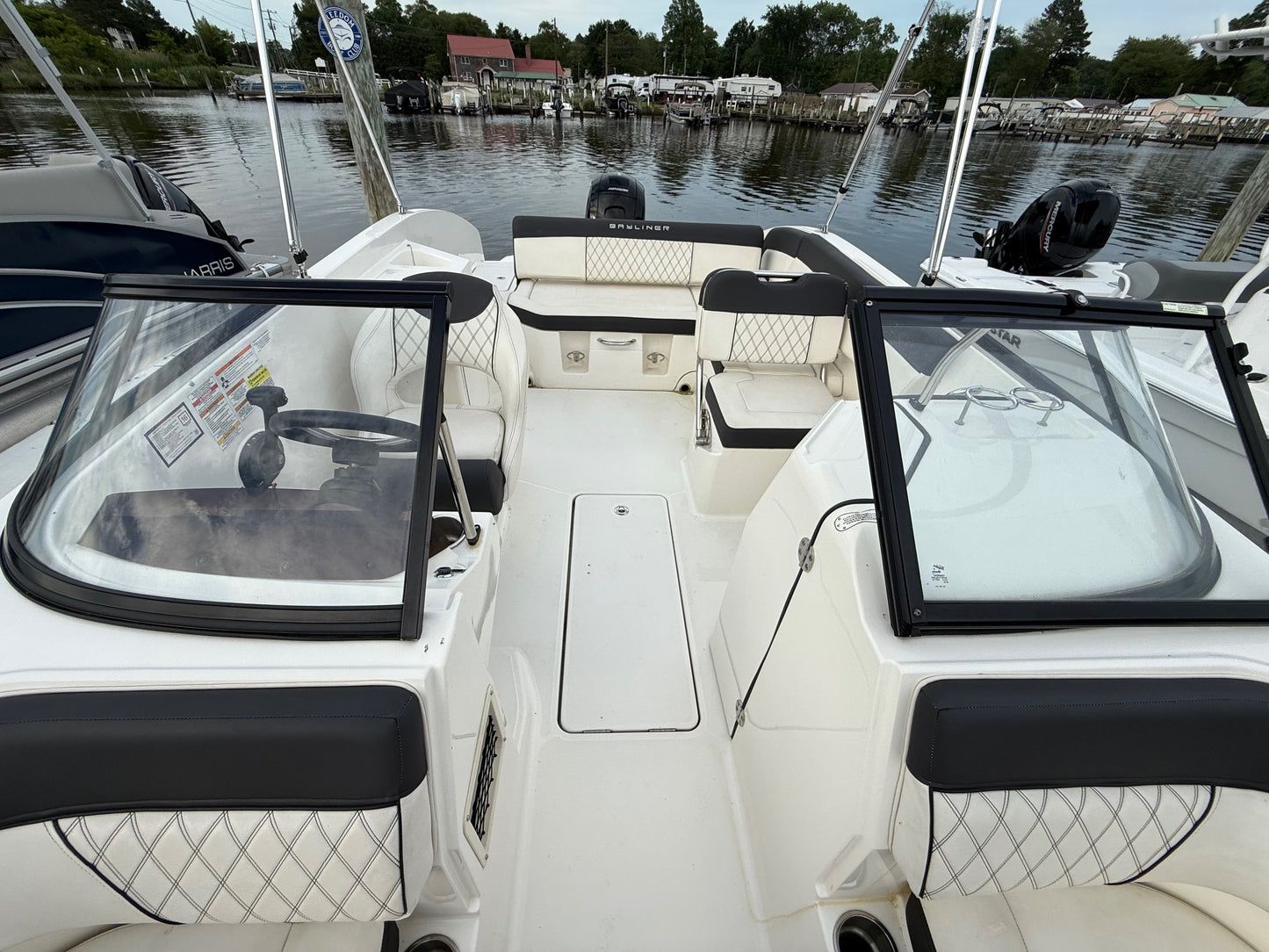 2023 Bayliner DX 2200